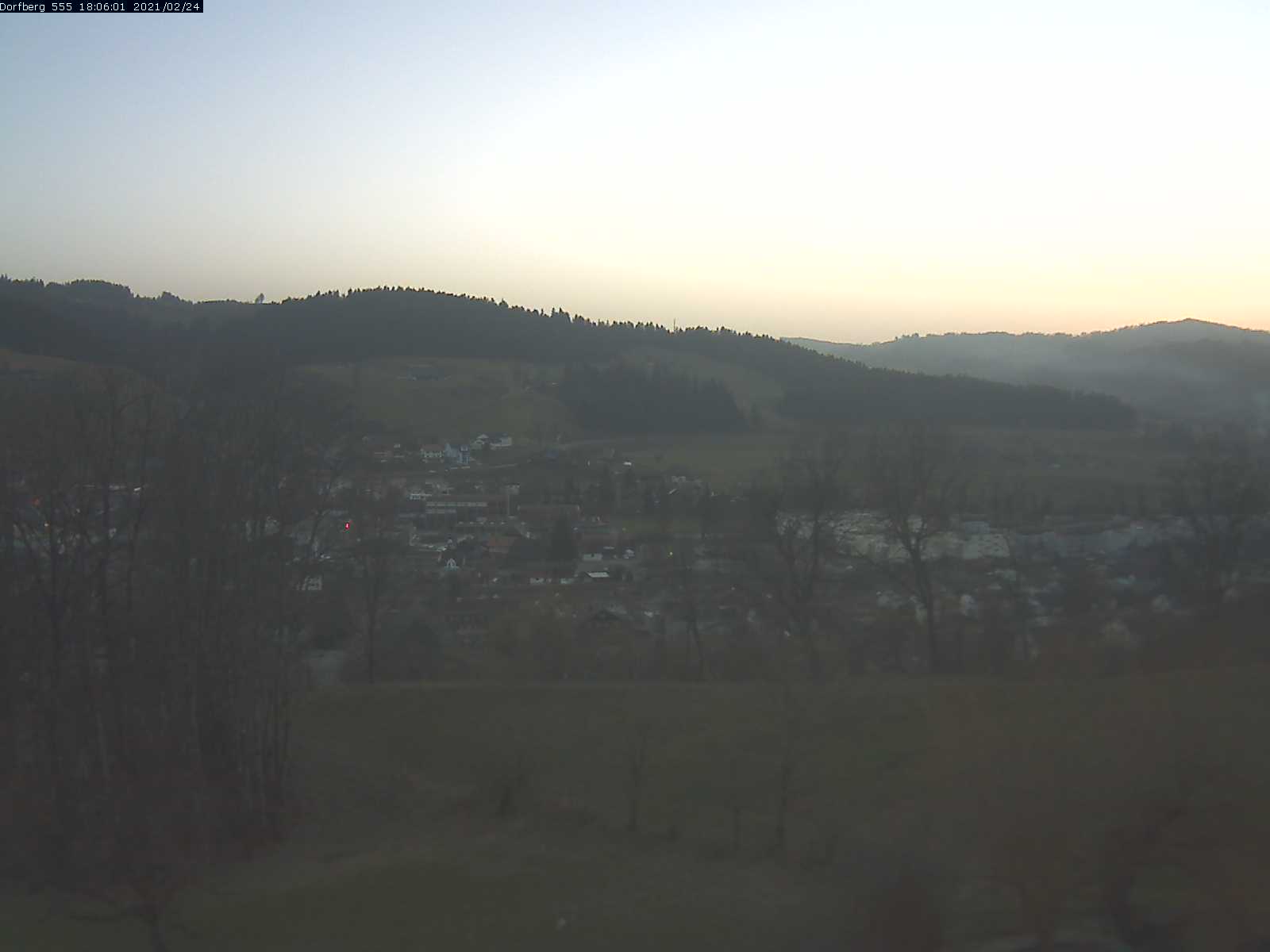 Webcam-Bild: Aussicht vom Dorfberg in Langnau 20210224-180601