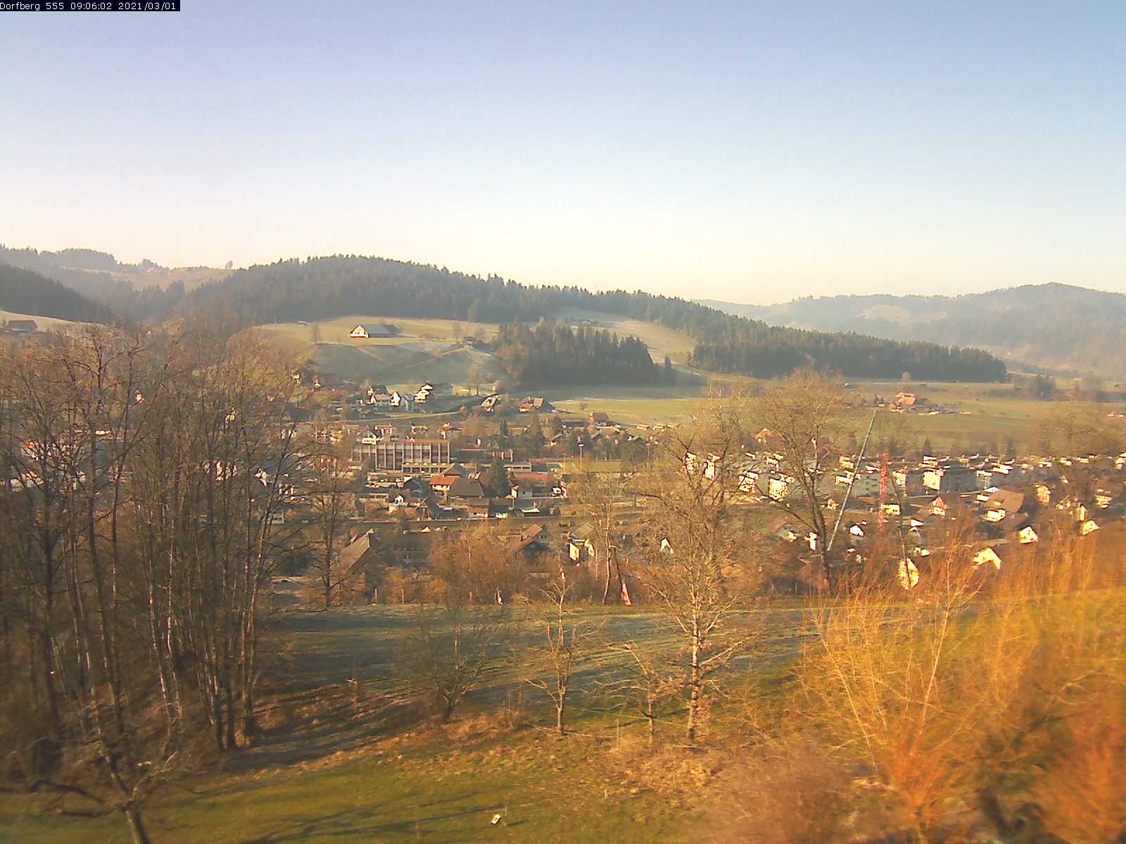 Webcam-Bild: Aussicht vom Dorfberg in Langnau 20210301-090601