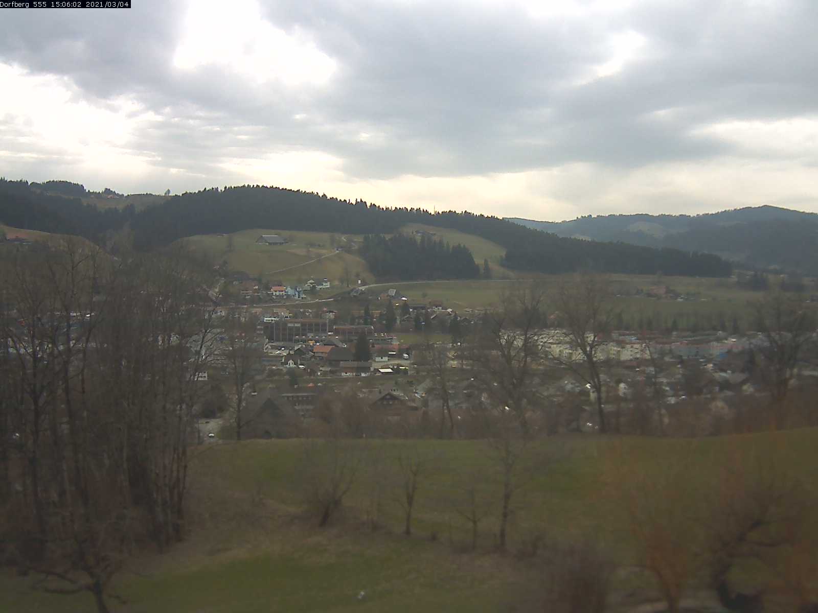 Webcam-Bild: Aussicht vom Dorfberg in Langnau 20210304-150601