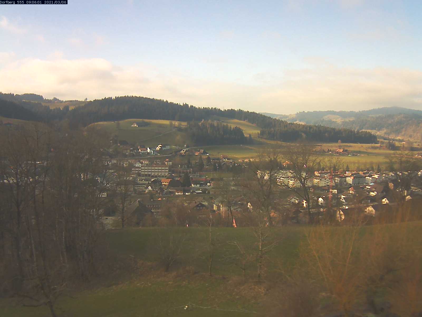 Webcam-Bild: Aussicht vom Dorfberg in Langnau 20210306-090601