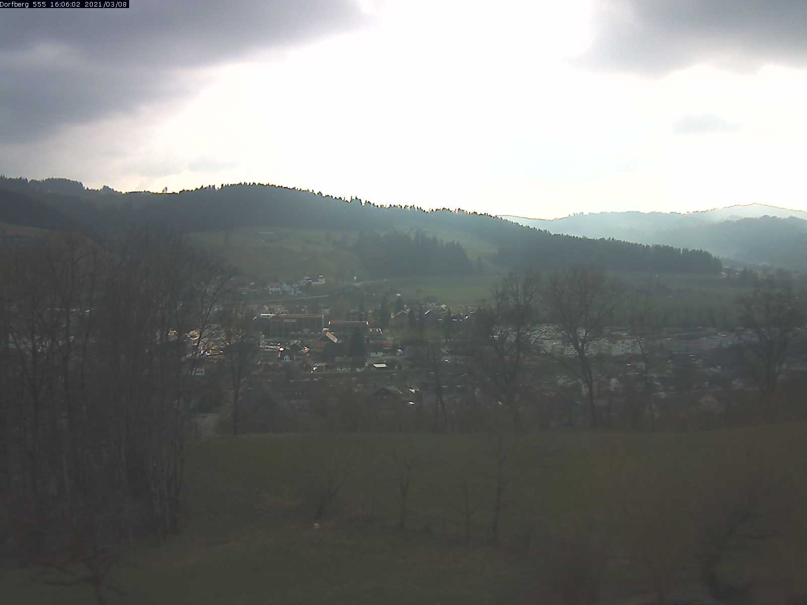 Webcam-Bild: Aussicht vom Dorfberg in Langnau 20210308-160601