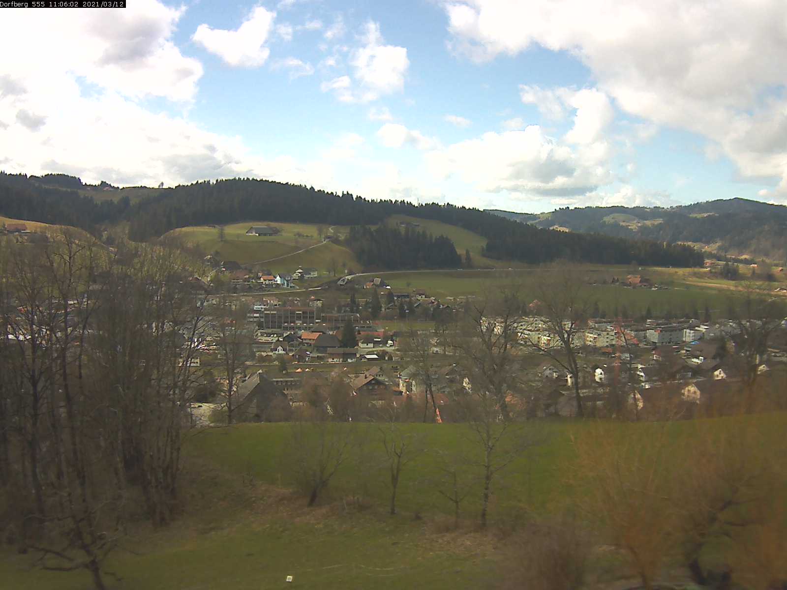 Webcam-Bild: Aussicht vom Dorfberg in Langnau 20210312-110601