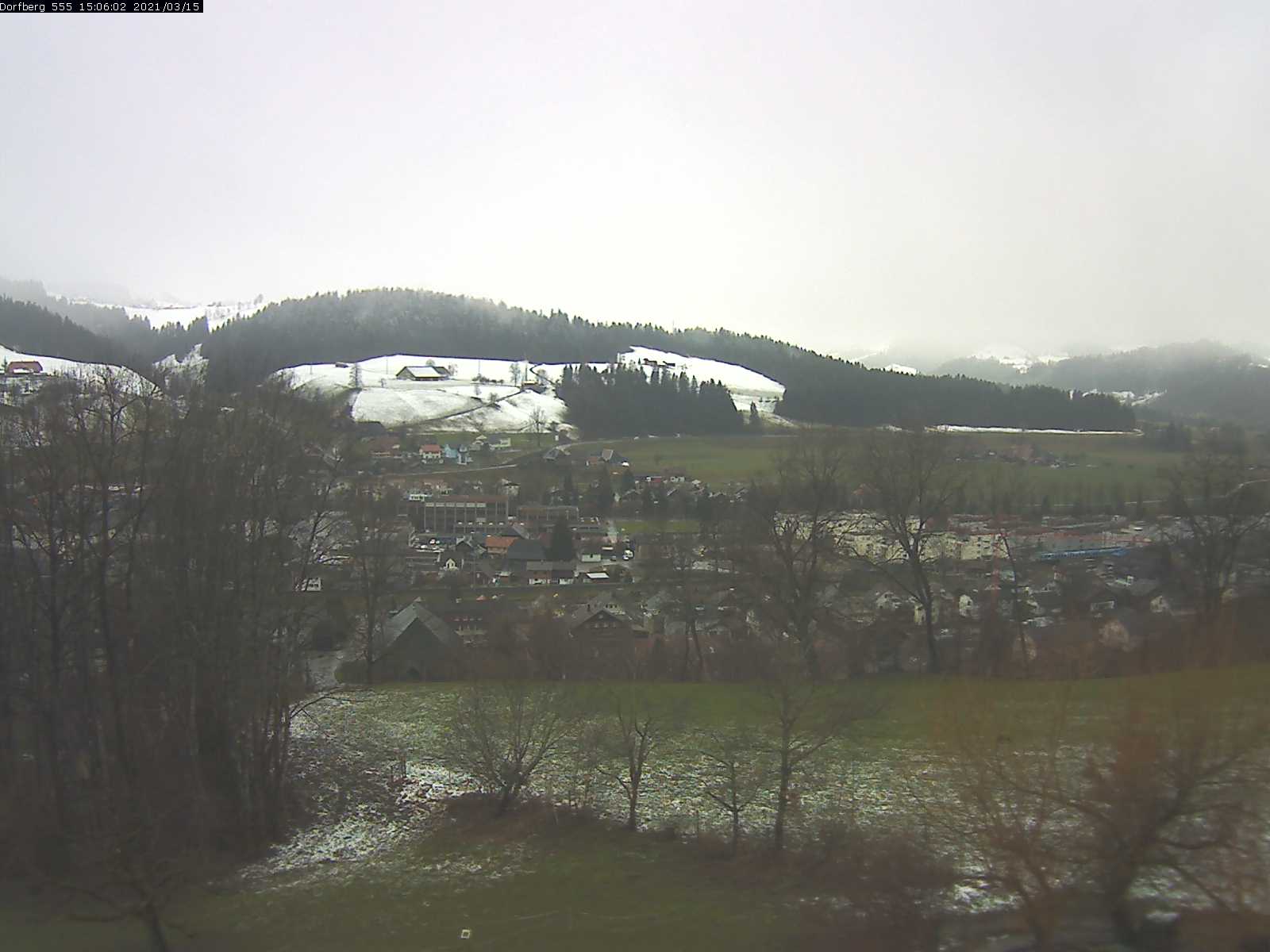Webcam-Bild: Aussicht vom Dorfberg in Langnau 20210315-150601