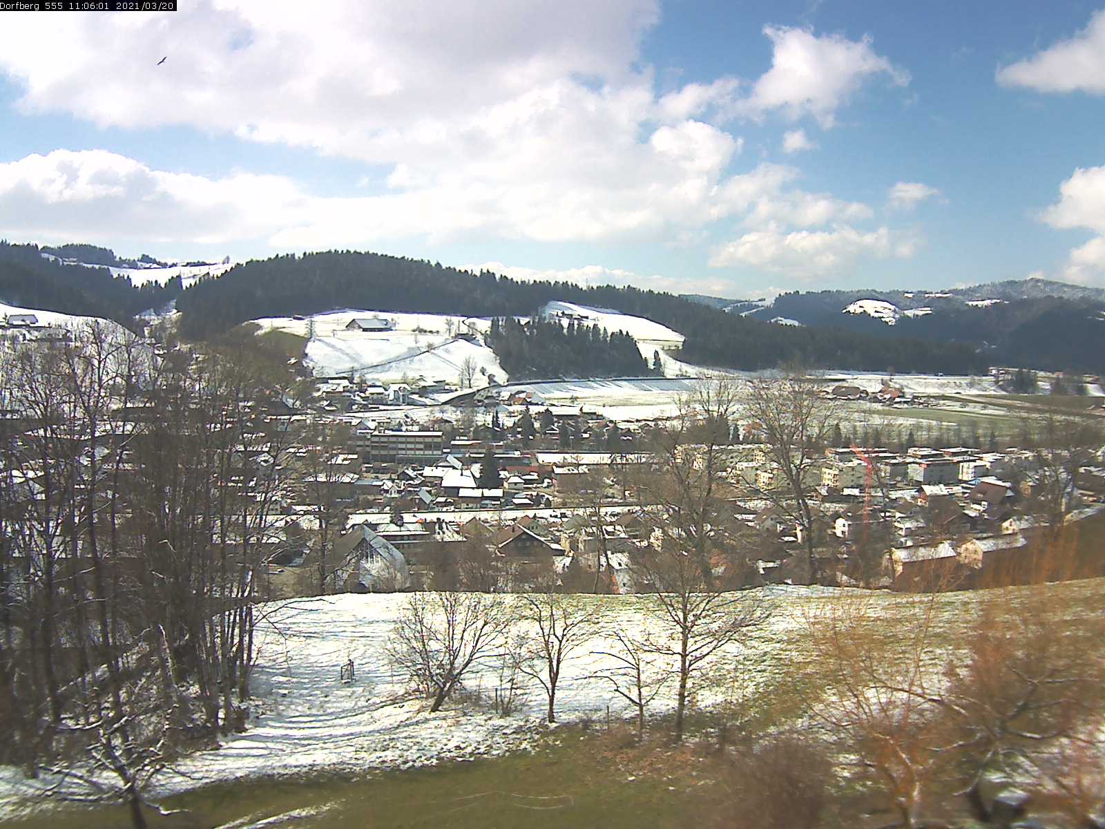 Webcam-Bild: Aussicht vom Dorfberg in Langnau 20210320-110601