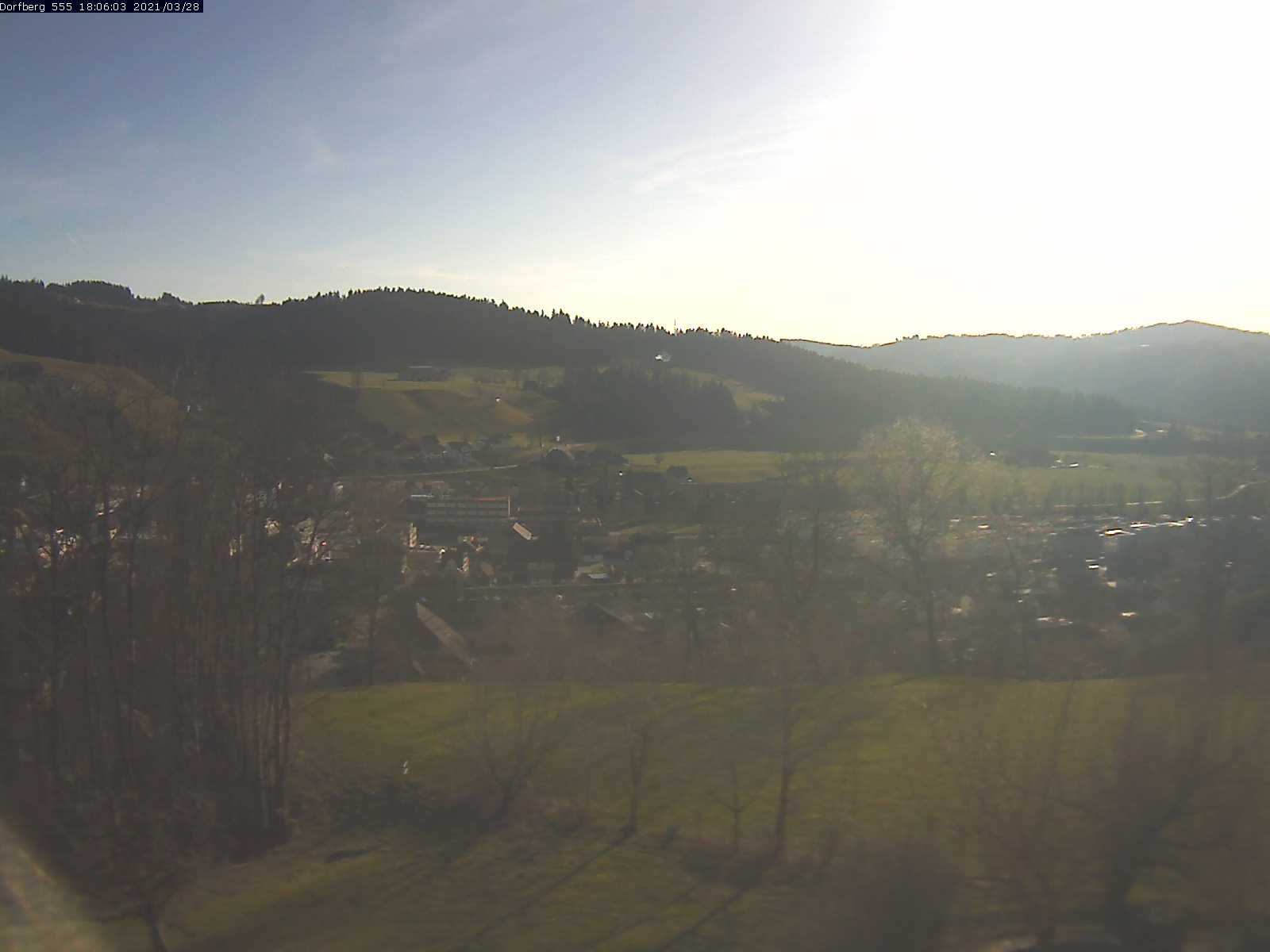 Webcam-Bild: Aussicht vom Dorfberg in Langnau 20210328-180601