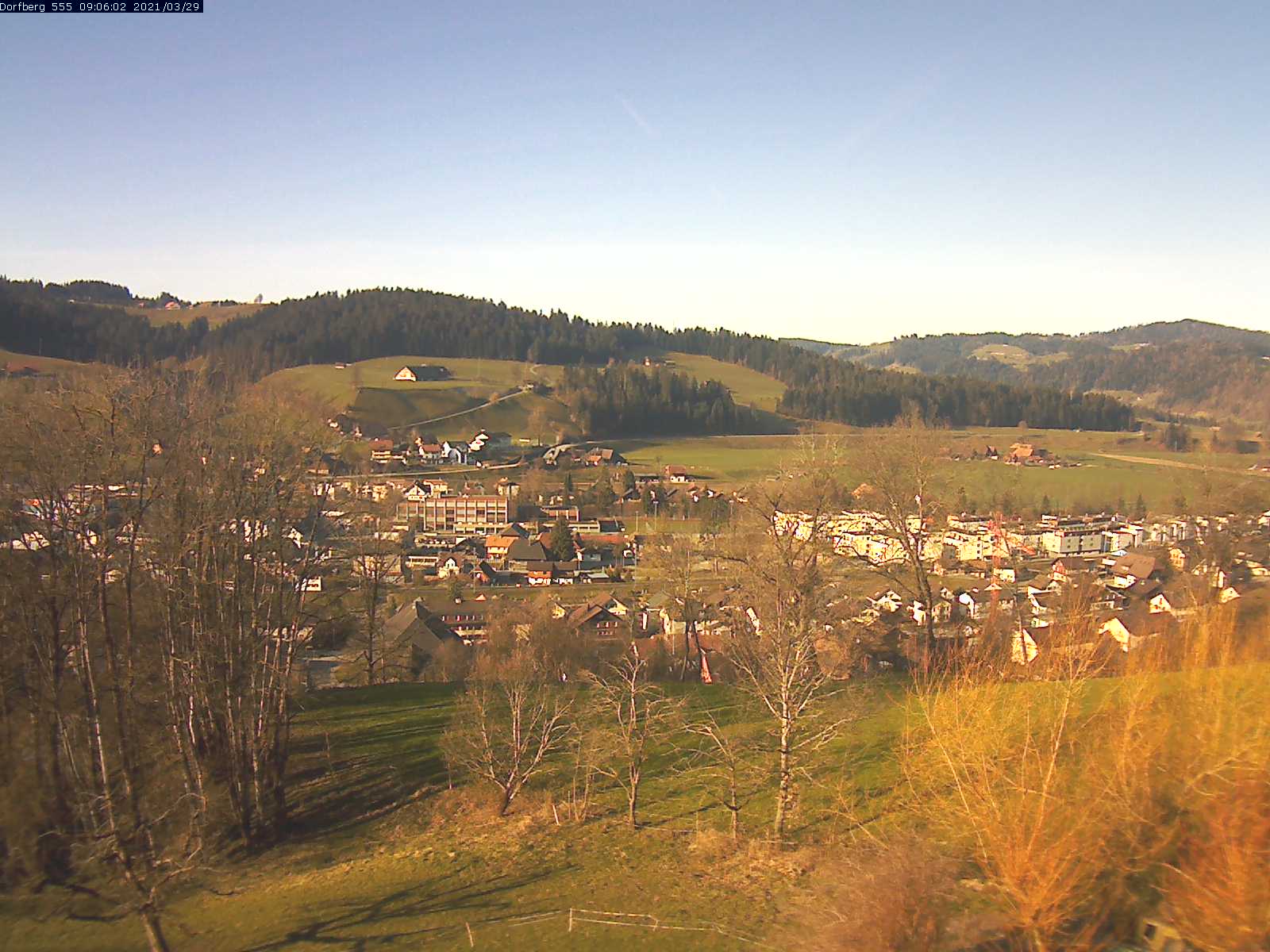 Webcam-Bild: Aussicht vom Dorfberg in Langnau 20210329-090601