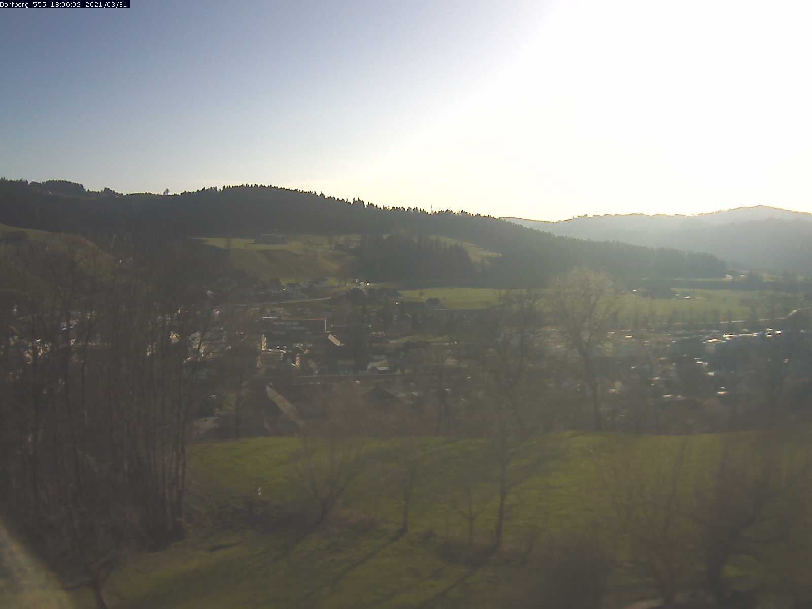 Webcam-Bild: Aussicht vom Dorfberg in Langnau 20210331-180601