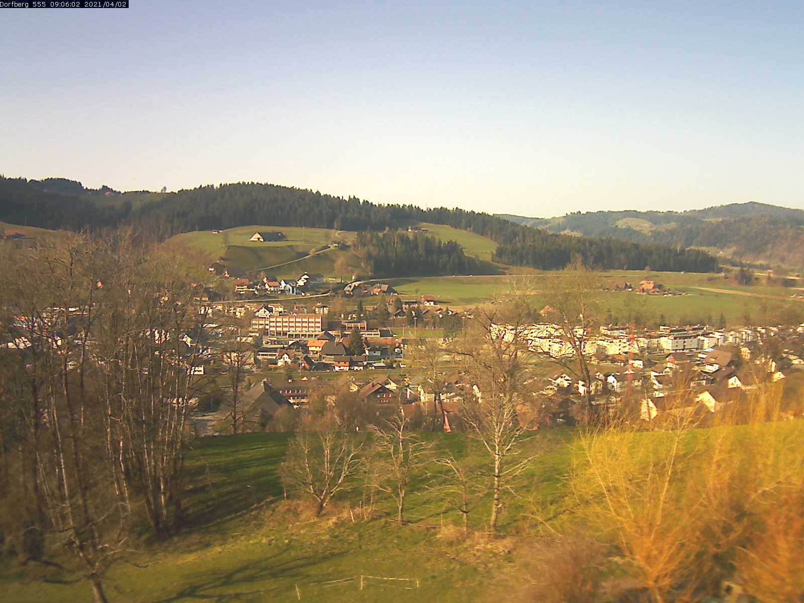 Webcam-Bild: Aussicht vom Dorfberg in Langnau 20210402-090601