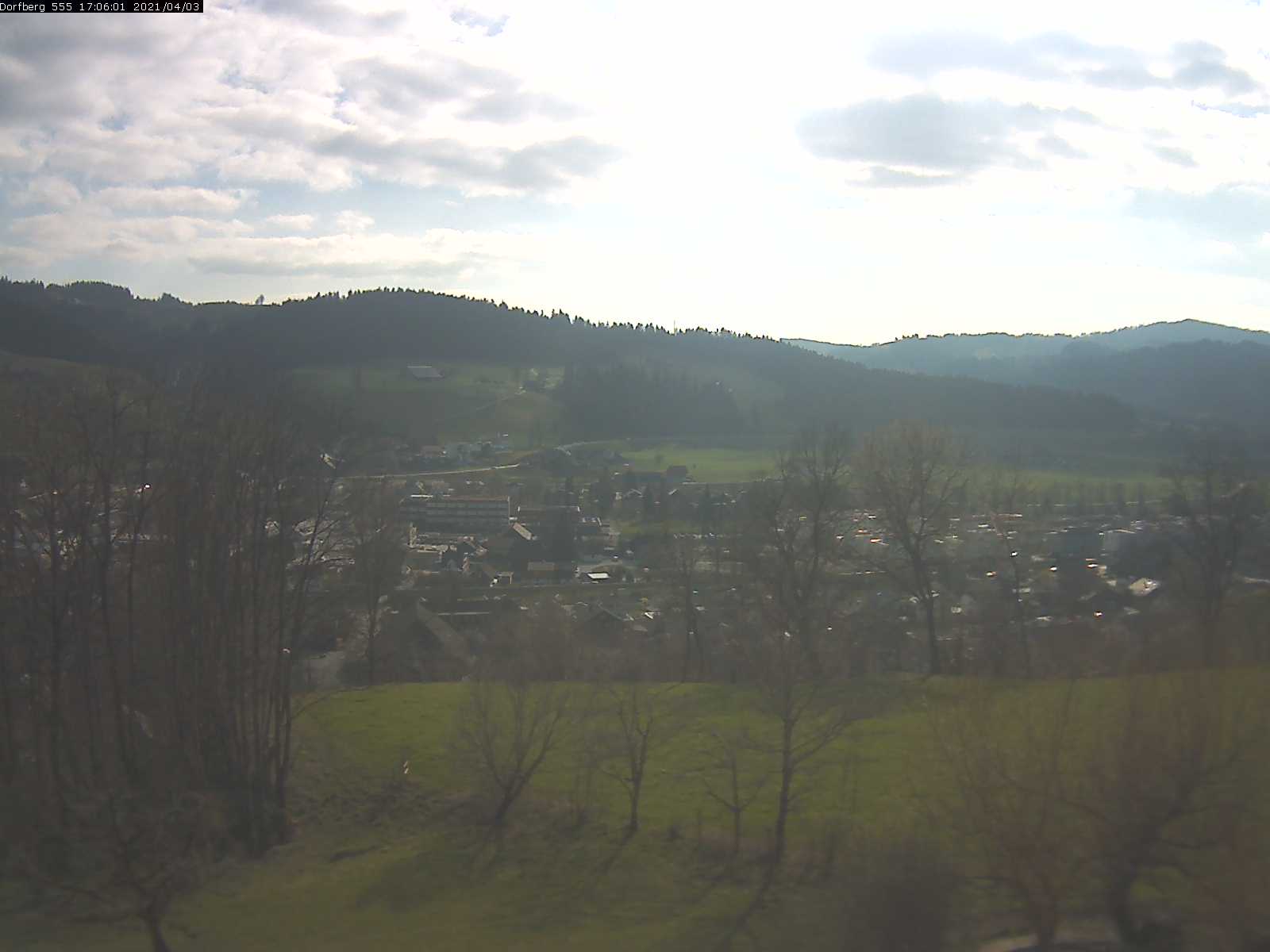 Webcam-Bild: Aussicht vom Dorfberg in Langnau 20210403-170601