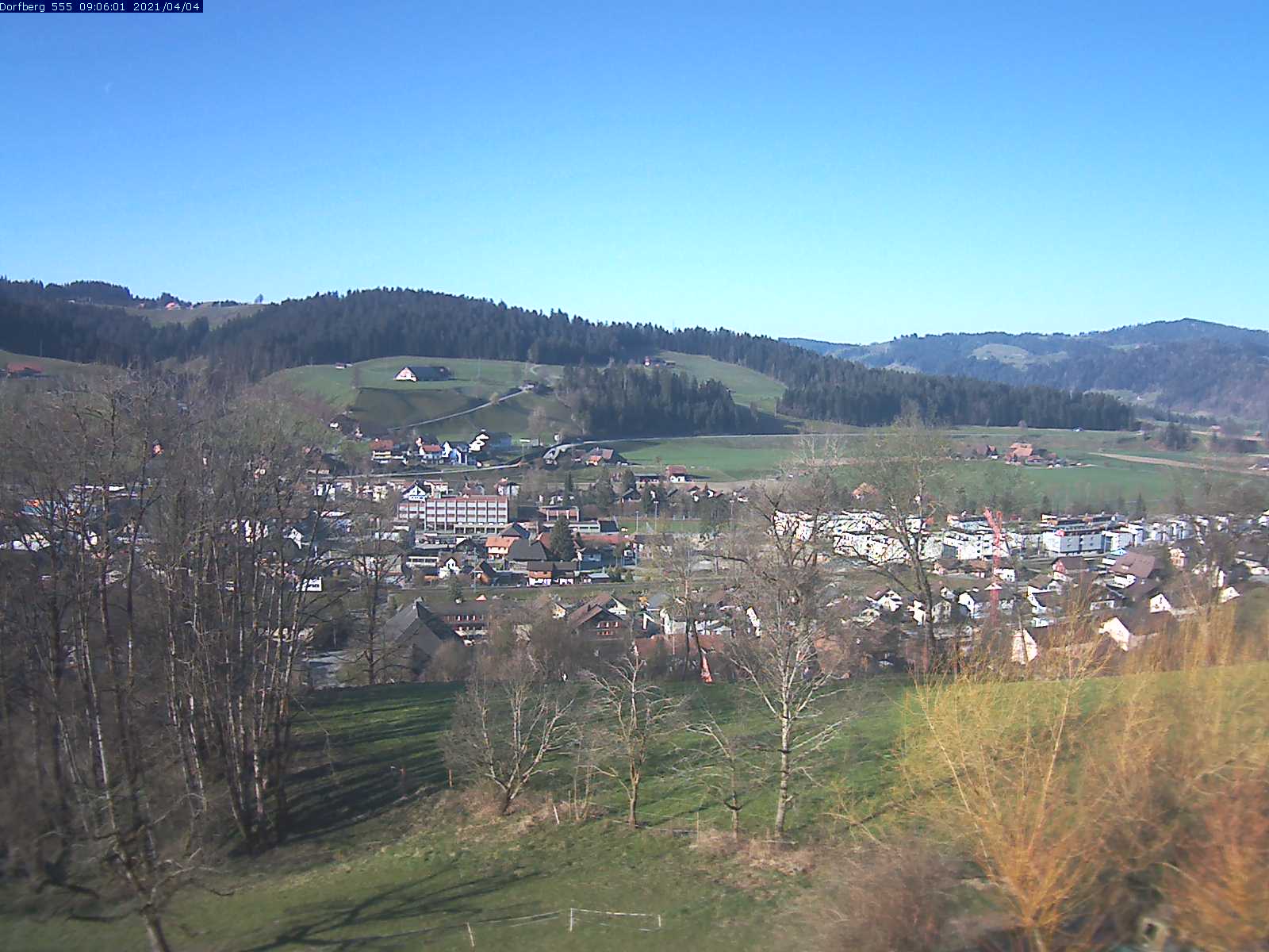 Webcam-Bild: Aussicht vom Dorfberg in Langnau 20210404-090601