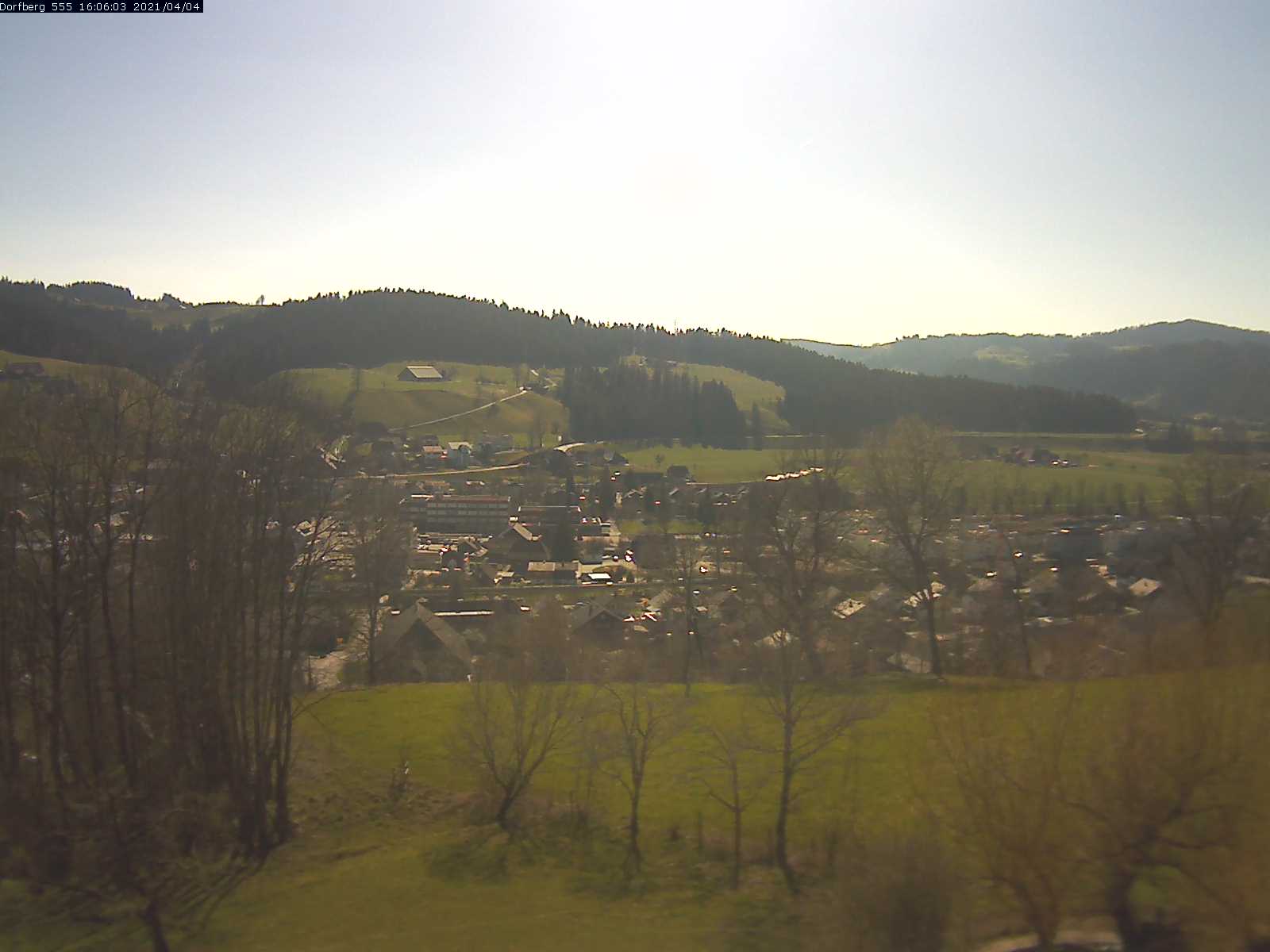 Webcam-Bild: Aussicht vom Dorfberg in Langnau 20210404-160601