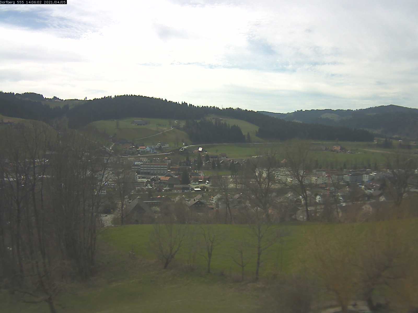 Webcam-Bild: Aussicht vom Dorfberg in Langnau 20210405-140601