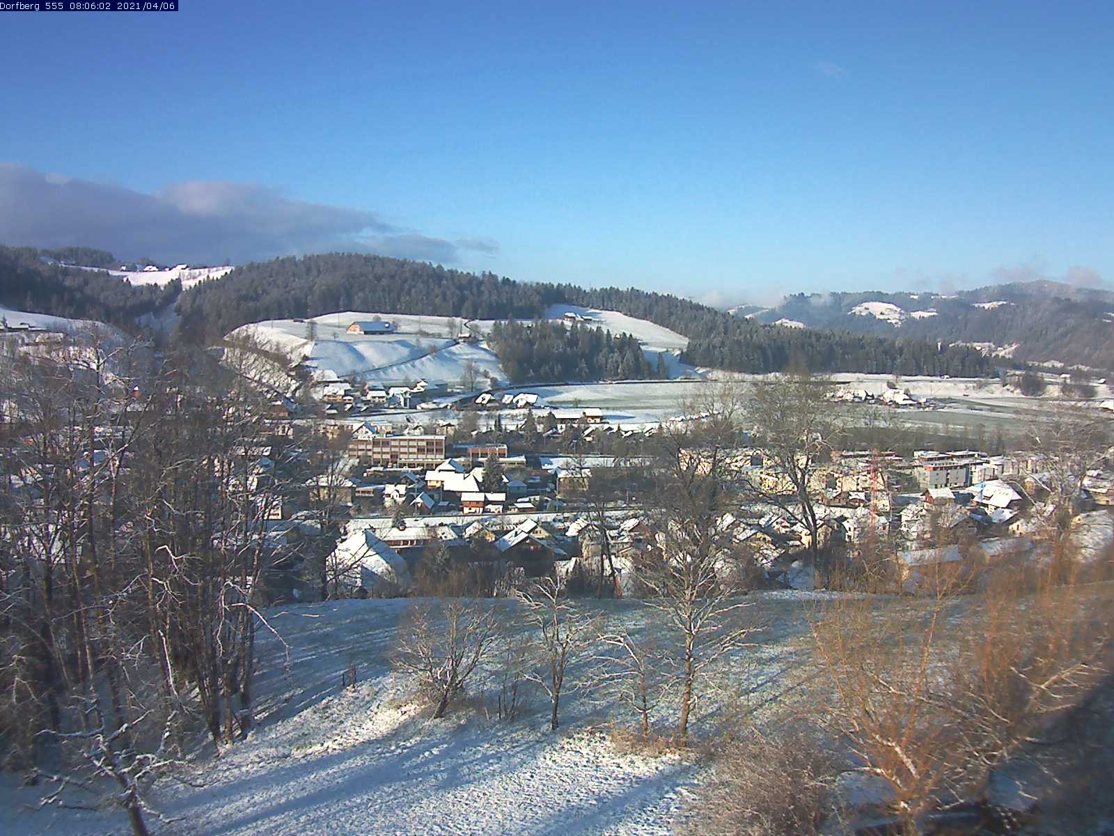 Webcam-Bild: Aussicht vom Dorfberg in Langnau 20210406-080601