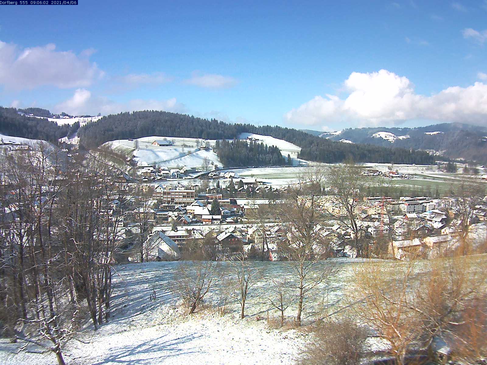 Webcam-Bild: Aussicht vom Dorfberg in Langnau 20210406-090601