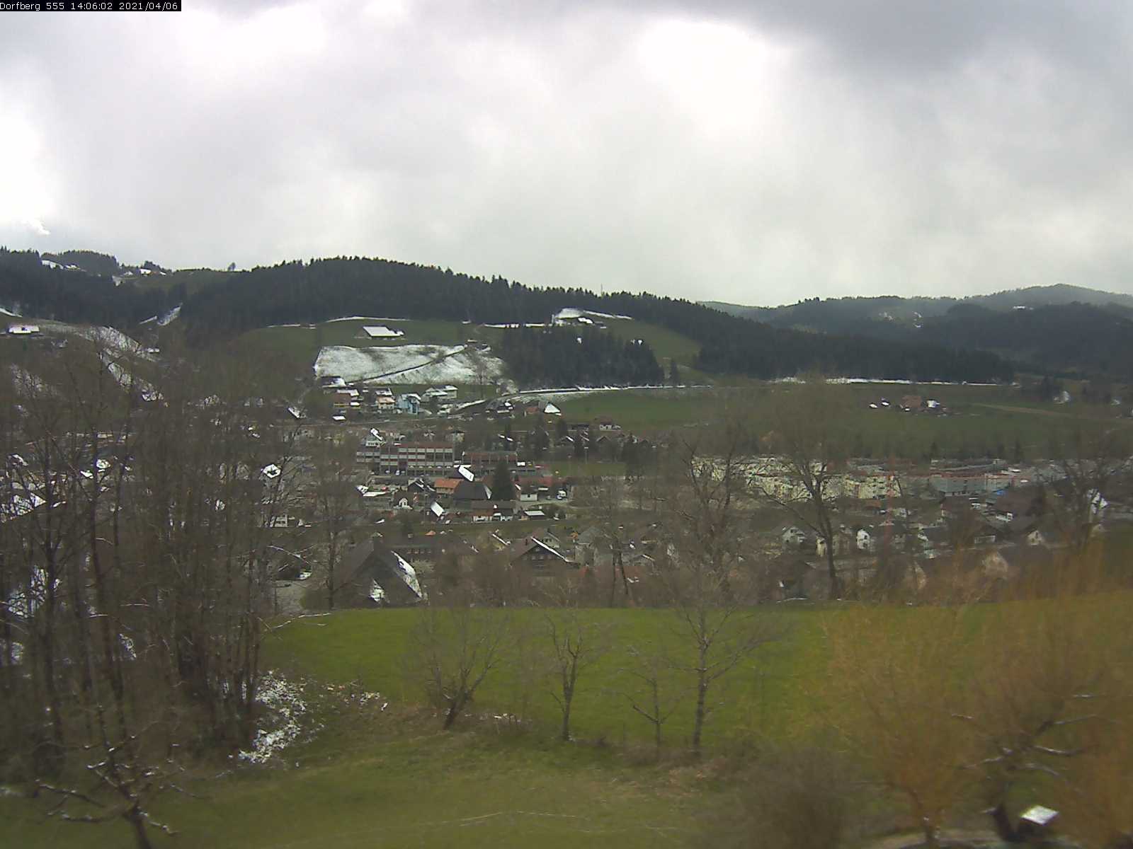 Webcam-Bild: Aussicht vom Dorfberg in Langnau 20210406-140601