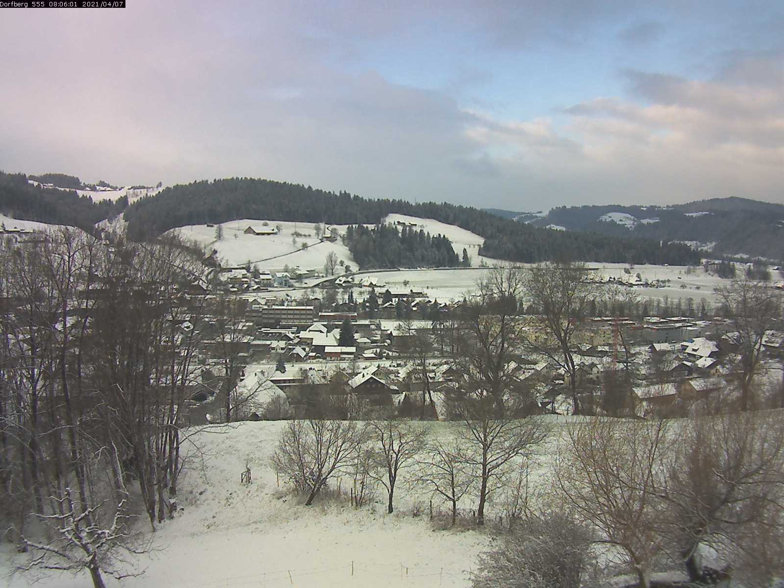 Webcam-Bild: Aussicht vom Dorfberg in Langnau 20210407-080601