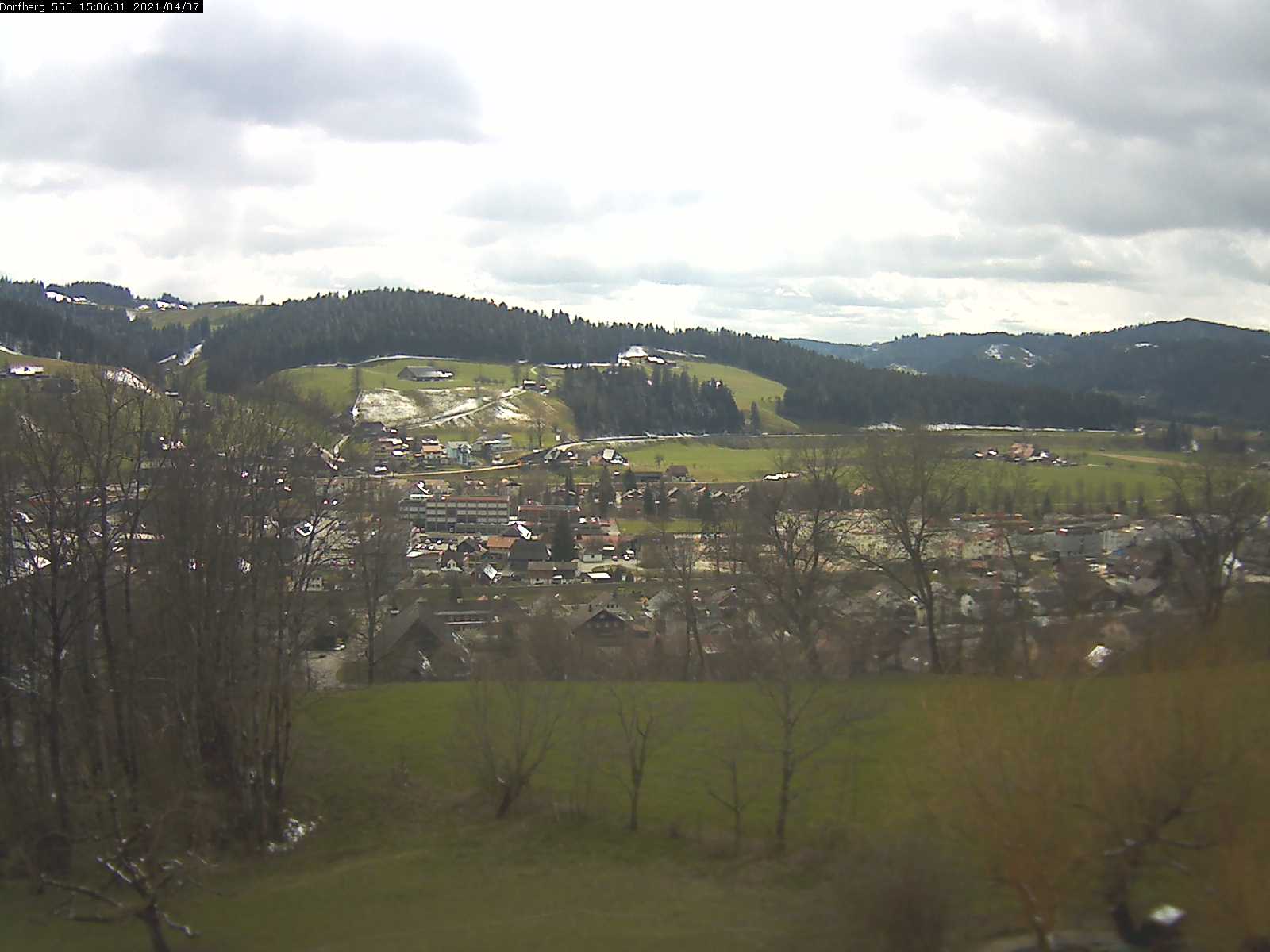 Webcam-Bild: Aussicht vom Dorfberg in Langnau 20210407-150601