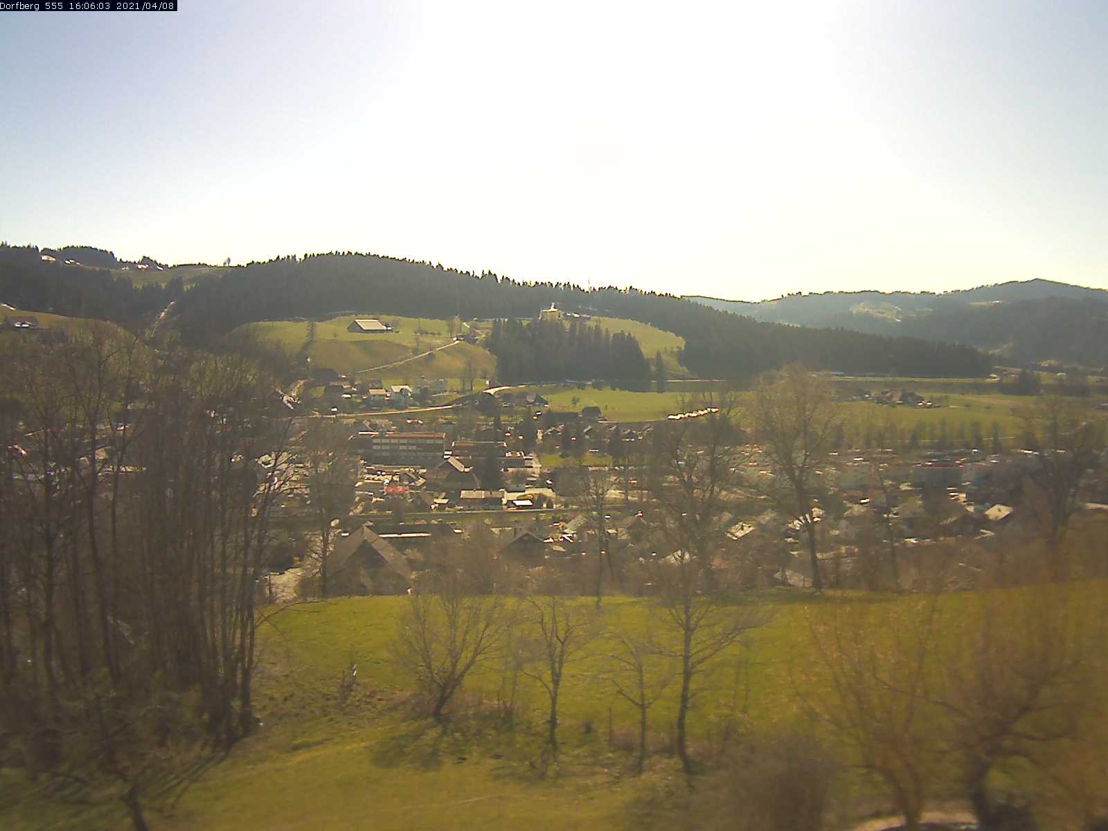 Webcam-Bild: Aussicht vom Dorfberg in Langnau 20210408-160601