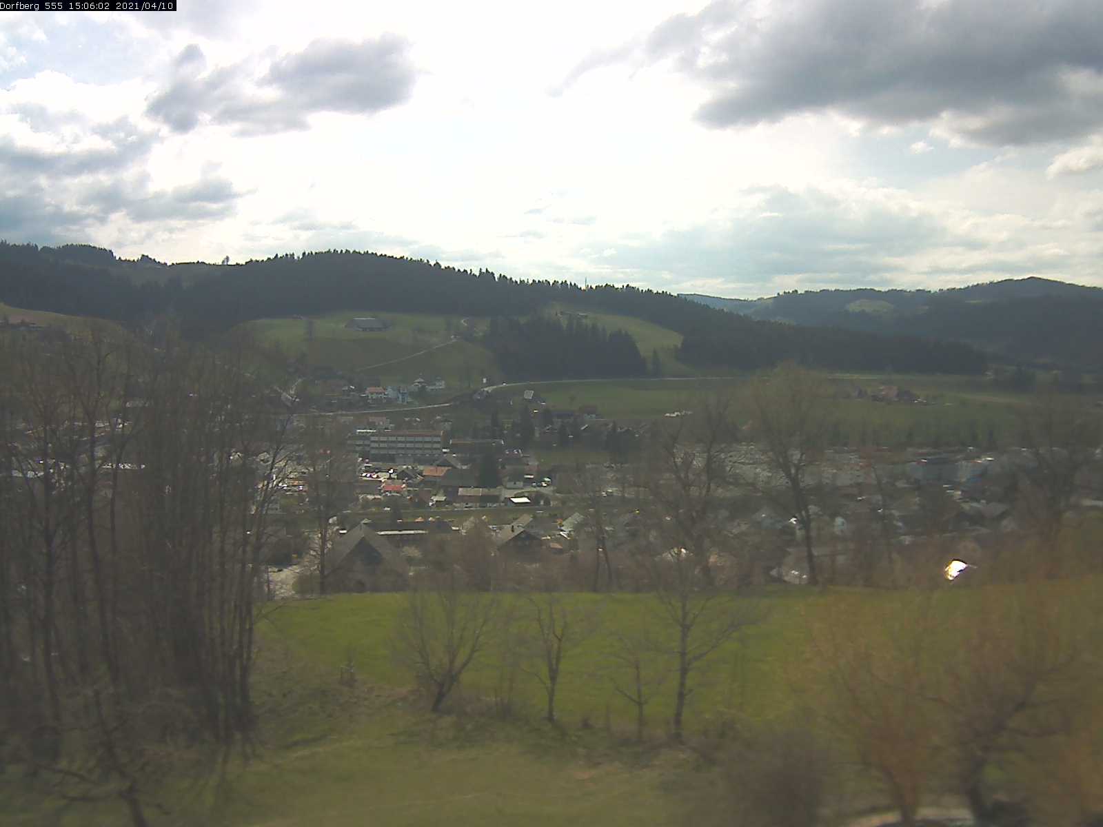 Webcam-Bild: Aussicht vom Dorfberg in Langnau 20210410-150601