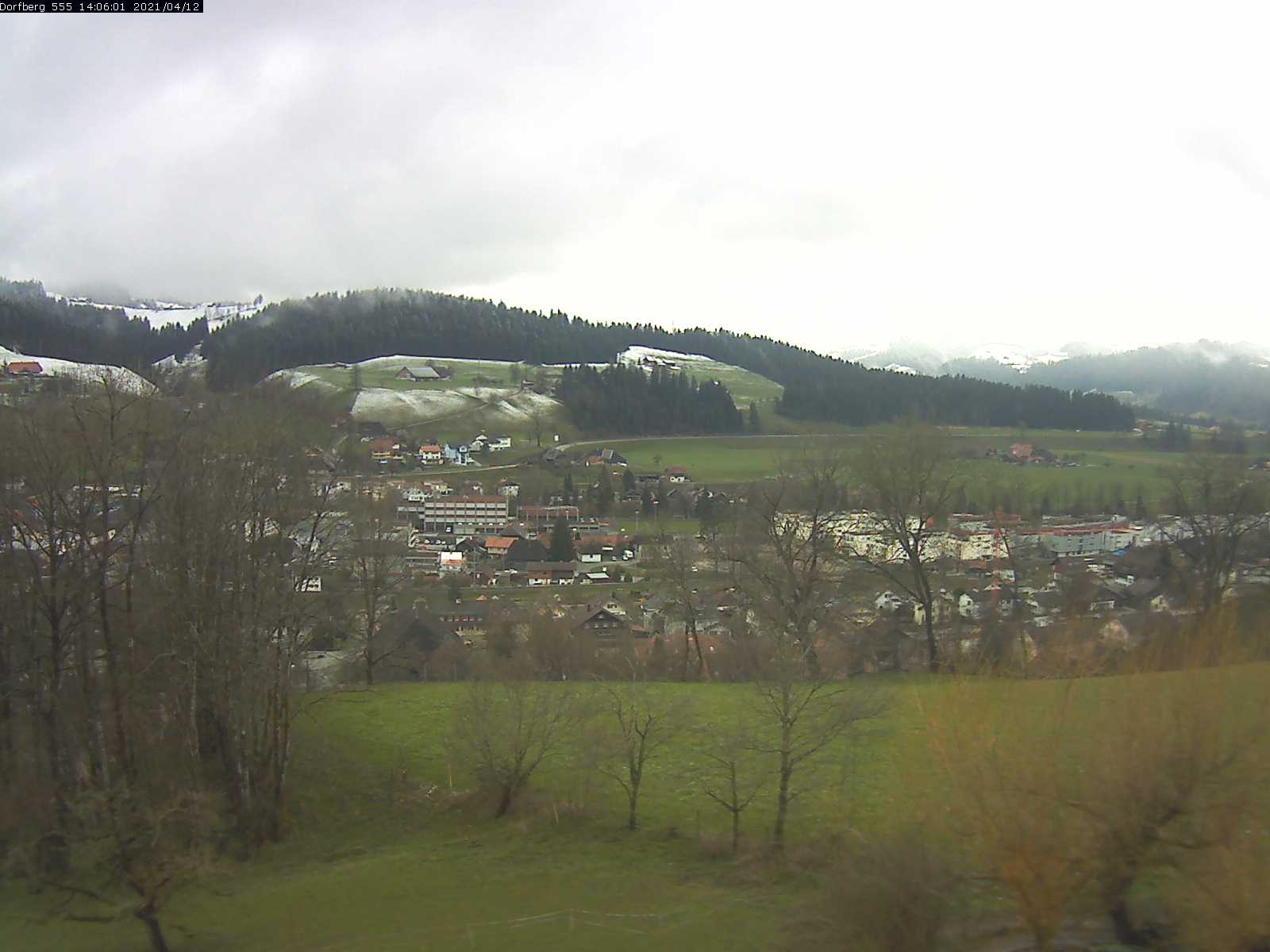 Webcam-Bild: Aussicht vom Dorfberg in Langnau 20210412-140601