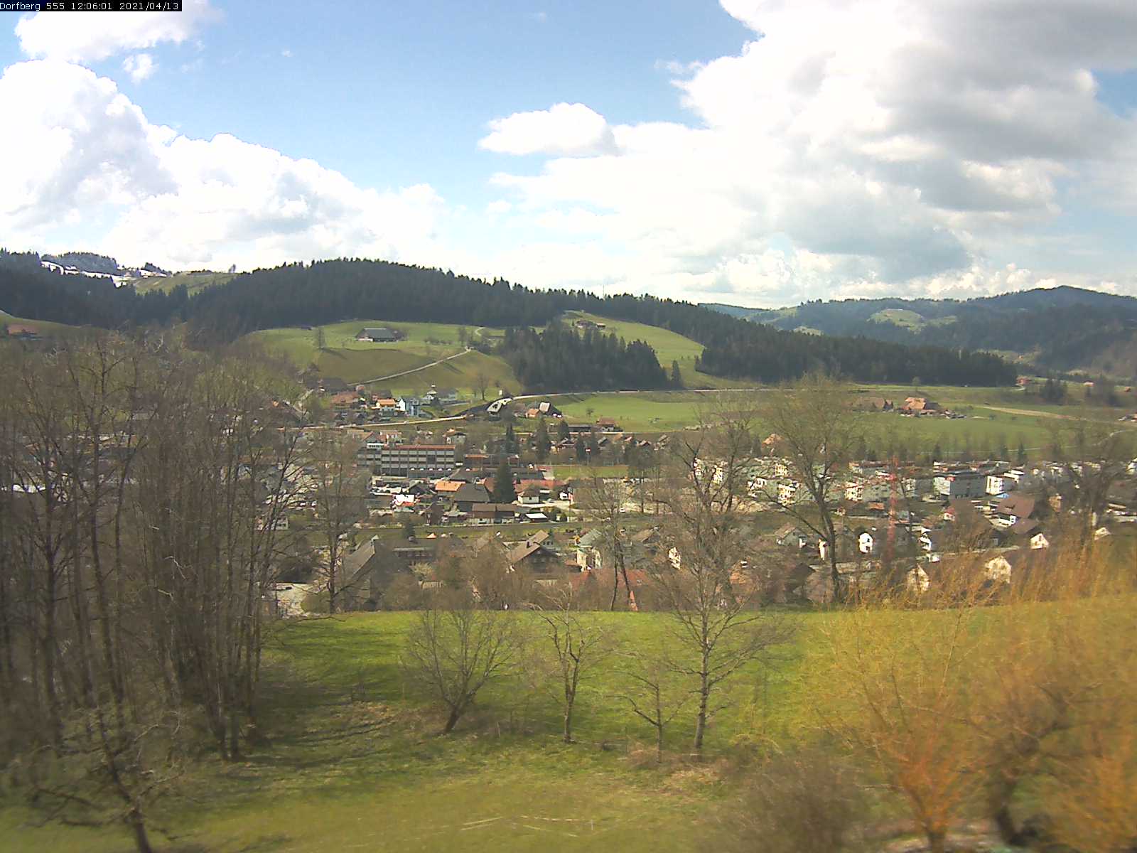 Webcam-Bild: Aussicht vom Dorfberg in Langnau 20210413-120601