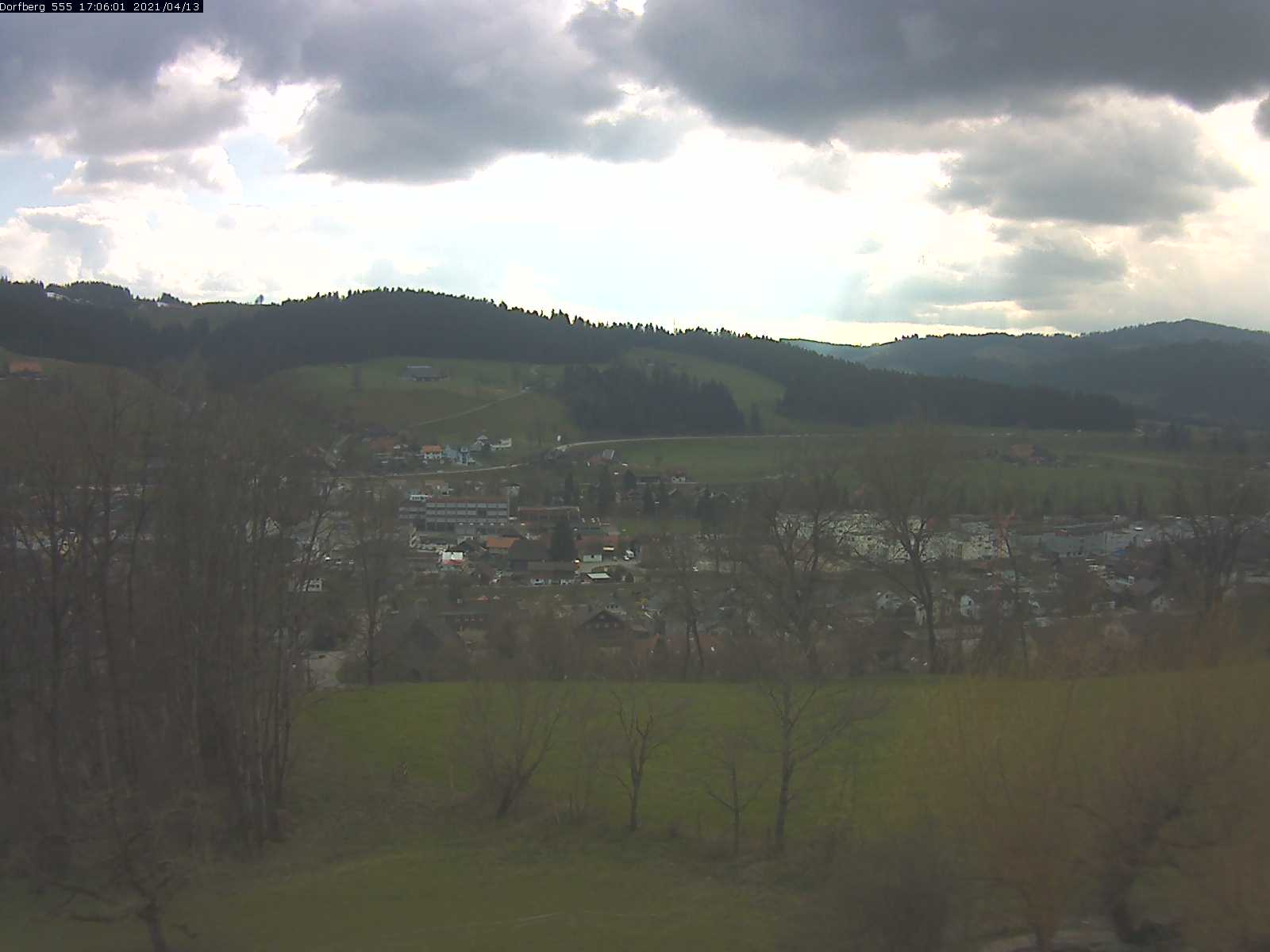 Webcam-Bild: Aussicht vom Dorfberg in Langnau 20210413-170601