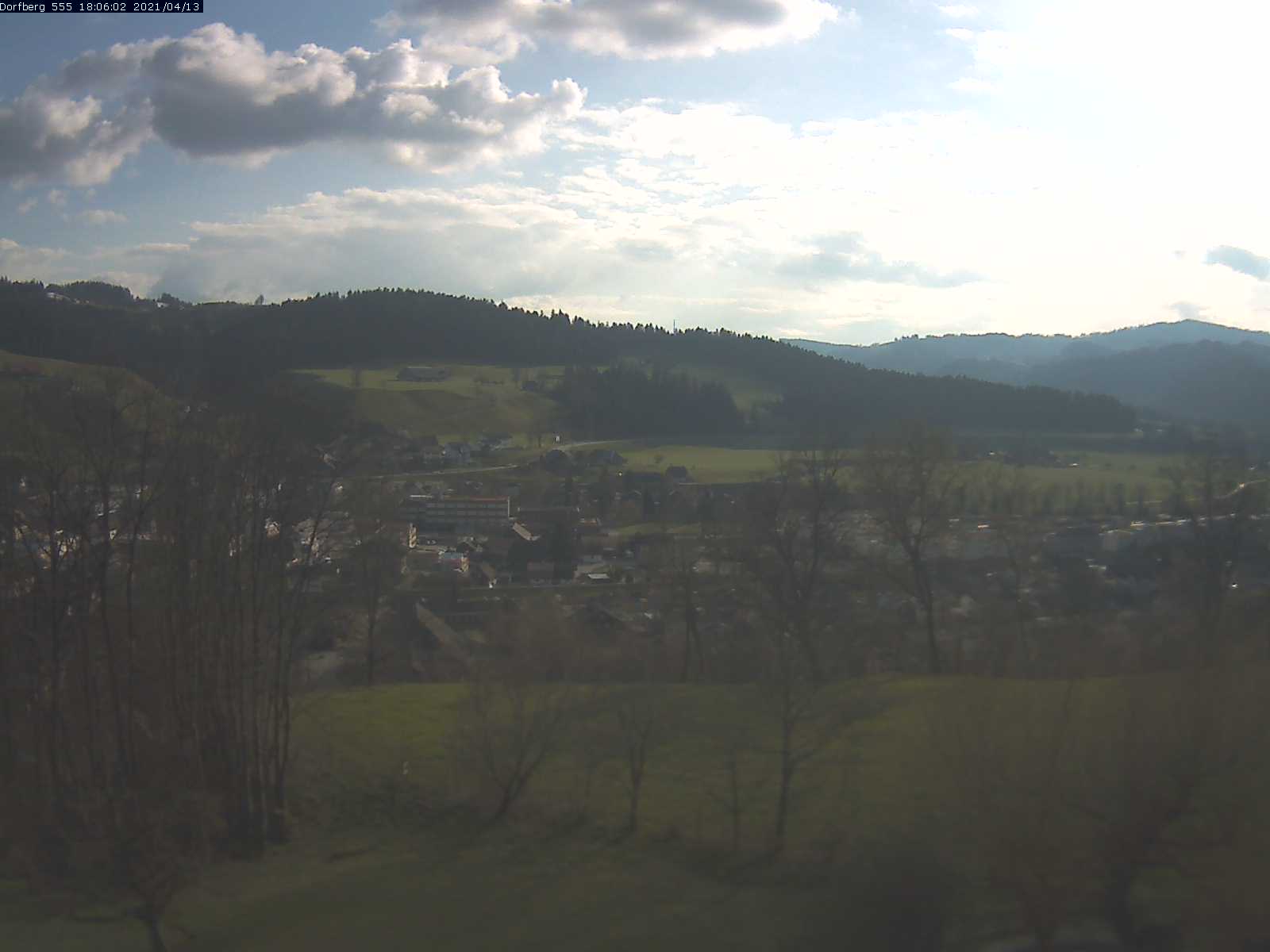 Webcam-Bild: Aussicht vom Dorfberg in Langnau 20210413-180601