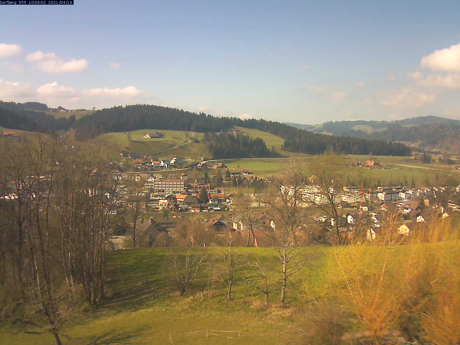 Webcam-Bild: Aussicht vom Dorfberg in Langnau 20210416-100601