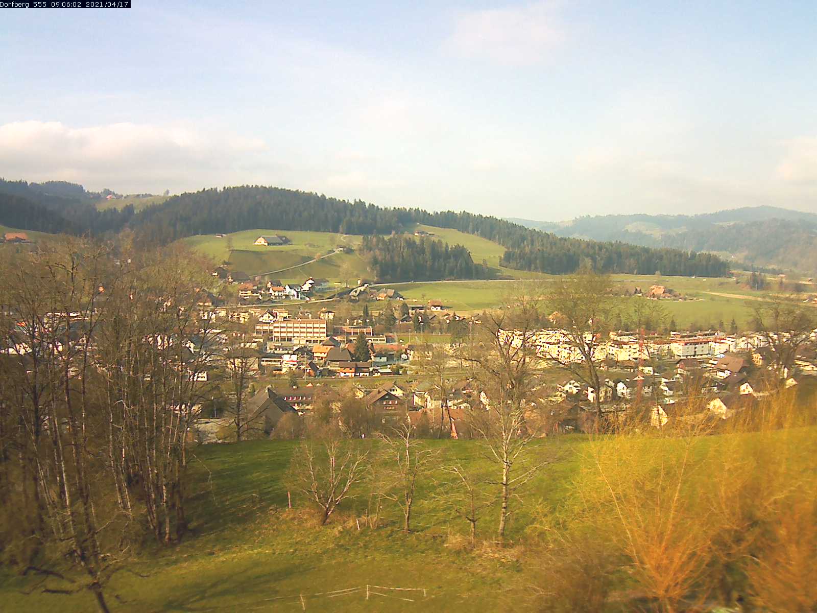 Webcam-Bild: Aussicht vom Dorfberg in Langnau 20210417-090601