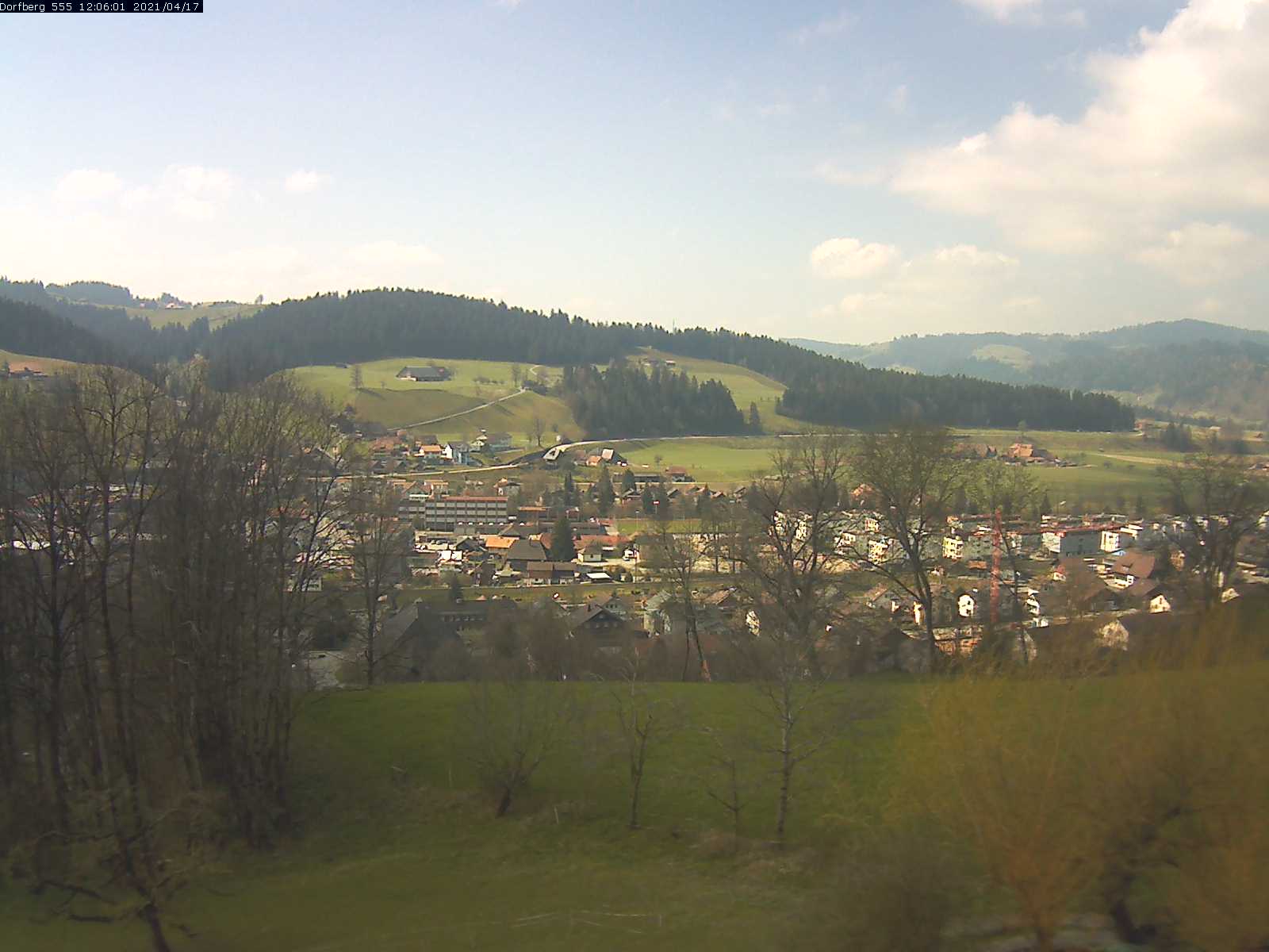 Webcam-Bild: Aussicht vom Dorfberg in Langnau 20210417-120601