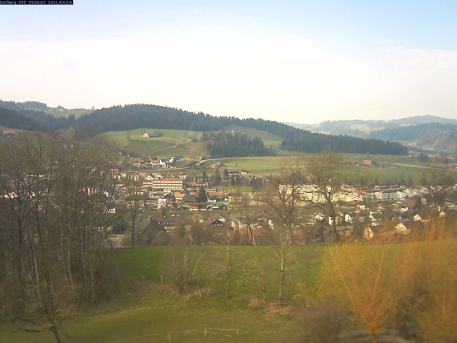 Webcam-Bild: Aussicht vom Dorfberg in Langnau 20210418-090601