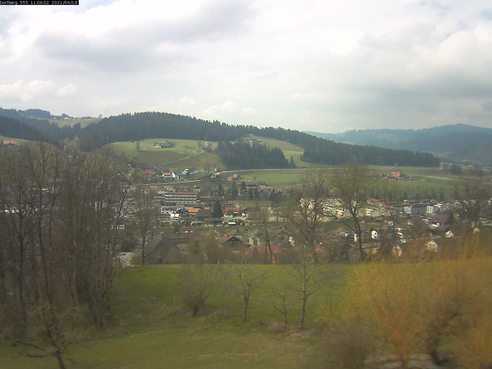Webcam-Bild: Aussicht vom Dorfberg in Langnau 20210418-110601