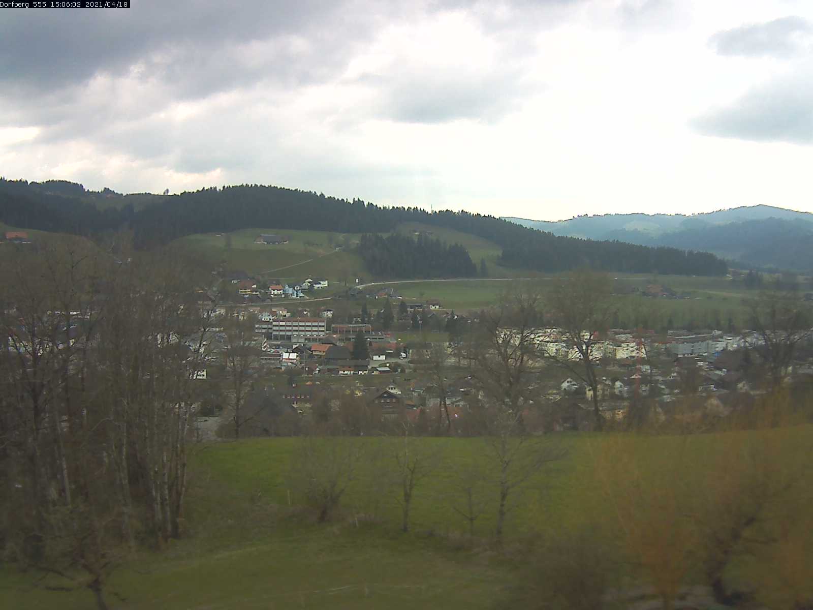 Webcam-Bild: Aussicht vom Dorfberg in Langnau 20210418-150601