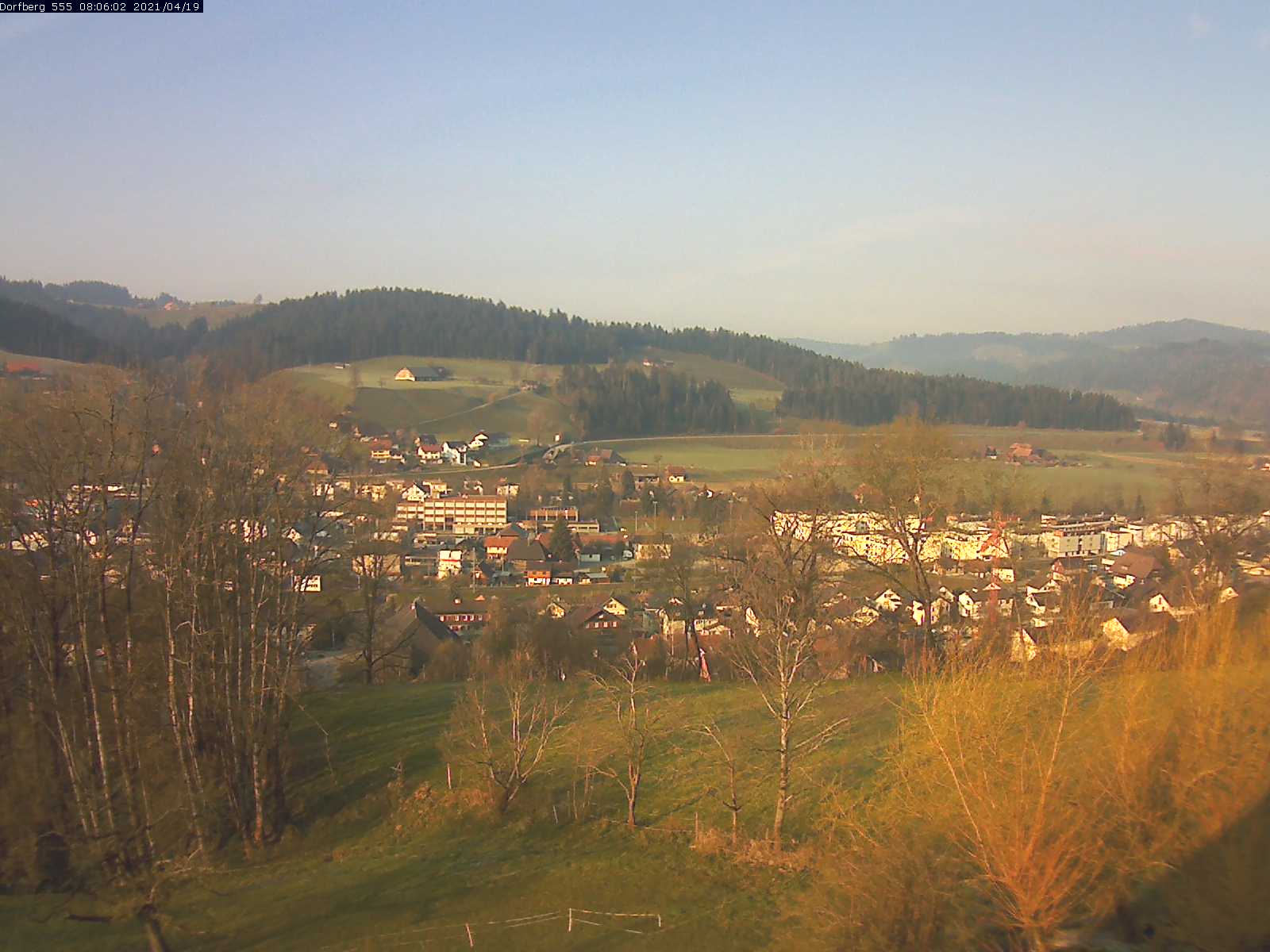 Webcam-Bild: Aussicht vom Dorfberg in Langnau 20210419-080602