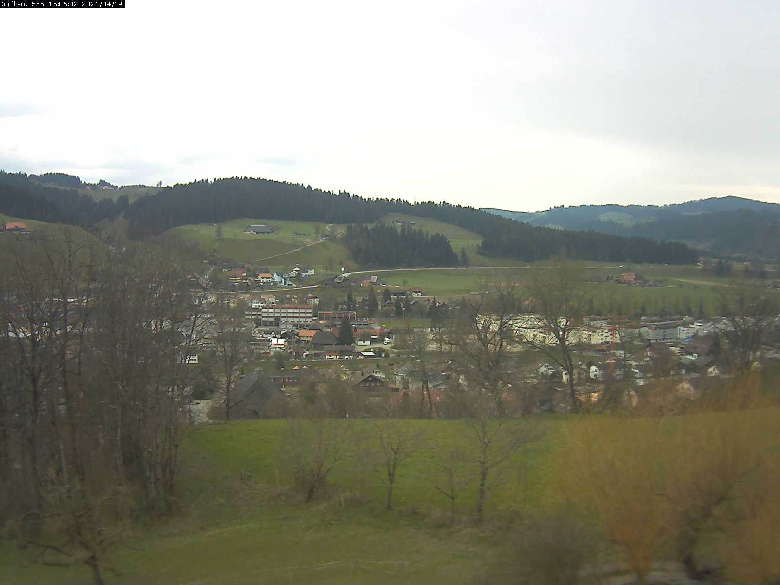 Webcam-Bild: Aussicht vom Dorfberg in Langnau 20210419-150601