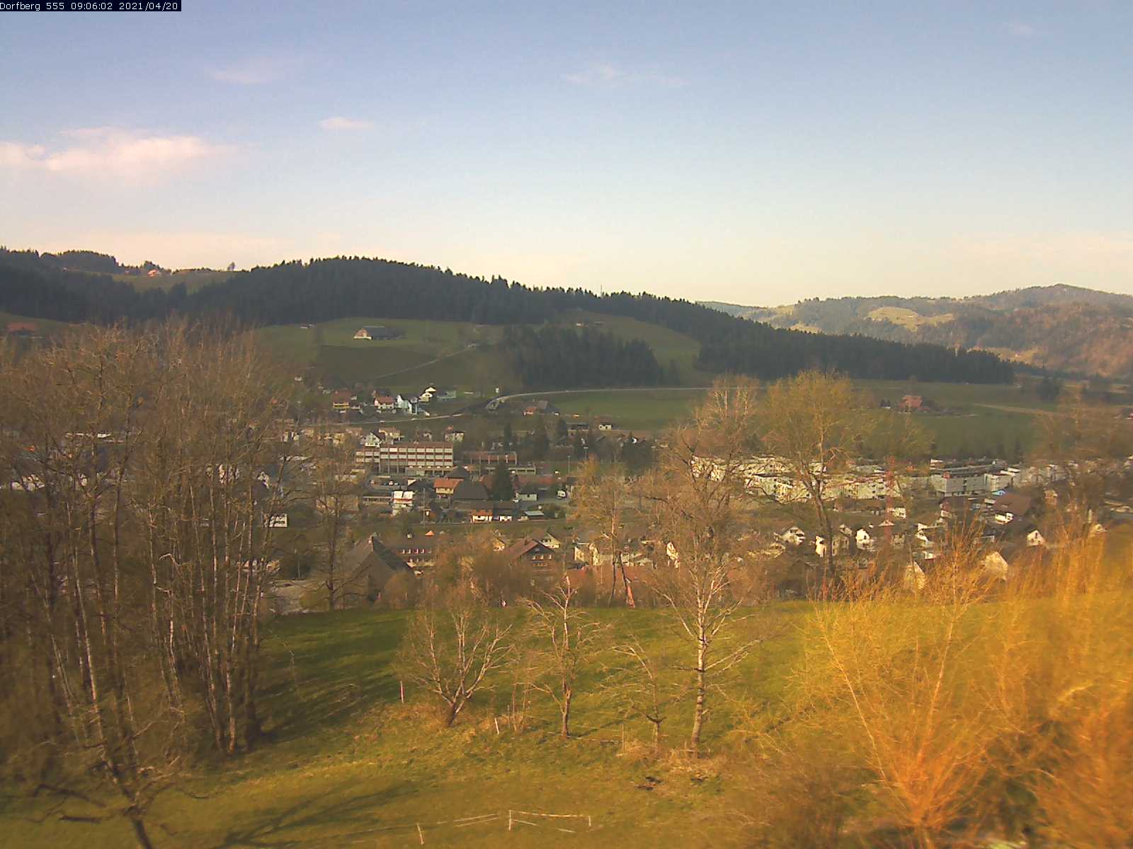 Webcam-Bild: Aussicht vom Dorfberg in Langnau 20210420-090601