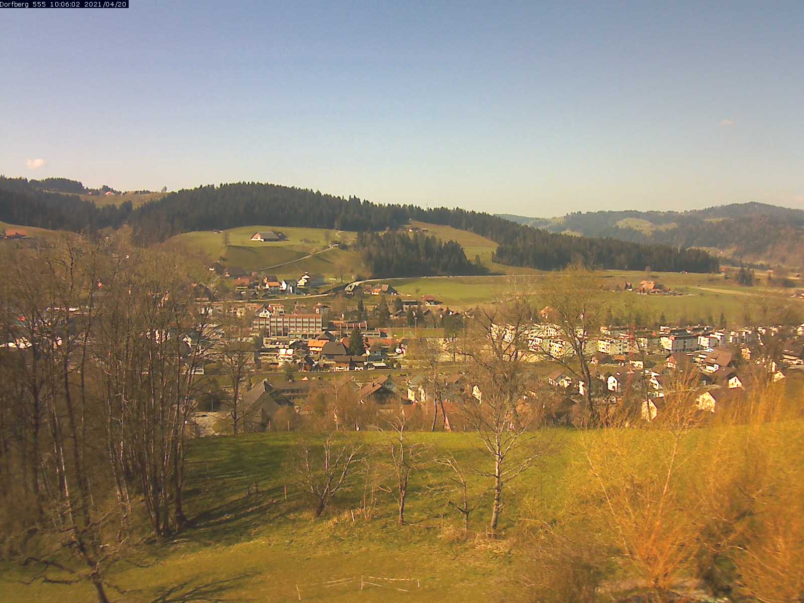 Webcam-Bild: Aussicht vom Dorfberg in Langnau 20210420-100601