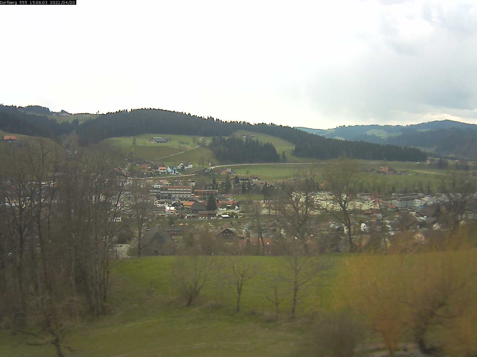 Webcam-Bild: Aussicht vom Dorfberg in Langnau 20210420-150601