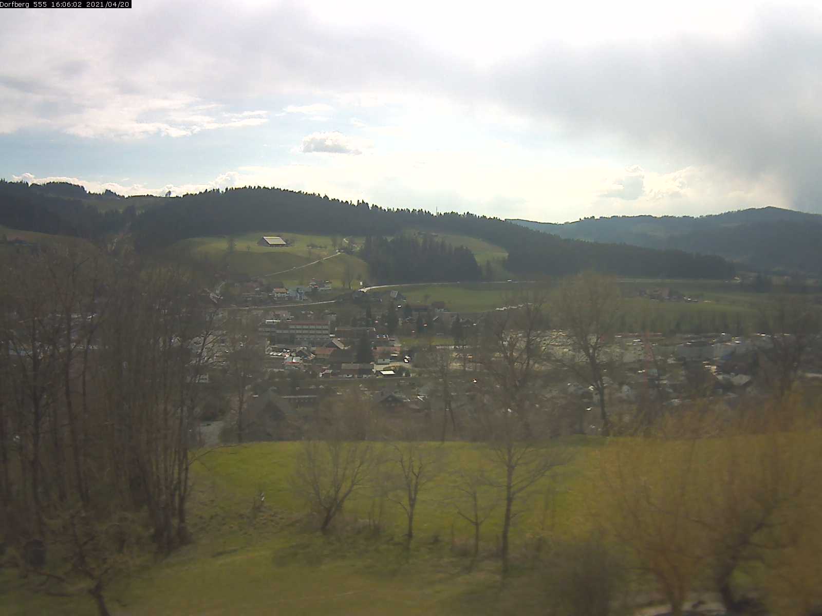 Webcam-Bild: Aussicht vom Dorfberg in Langnau 20210420-160602