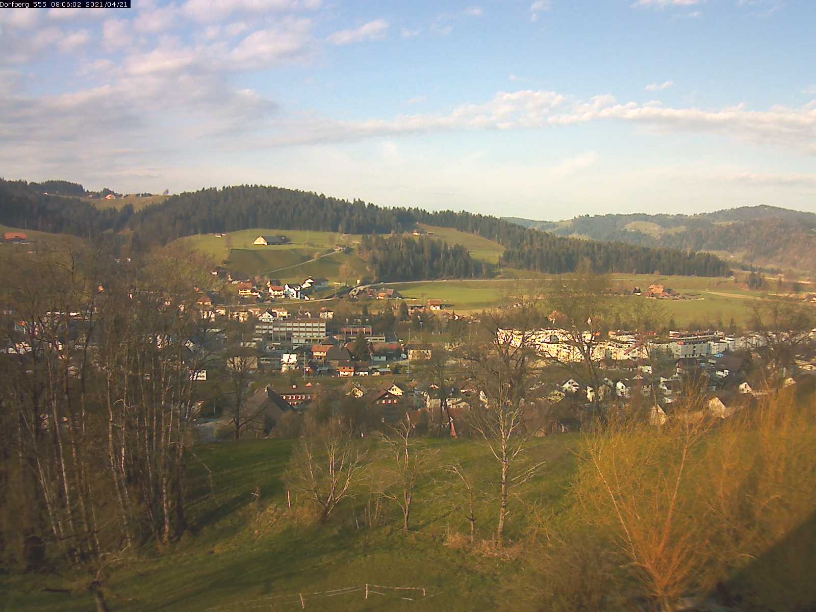 Webcam-Bild: Aussicht vom Dorfberg in Langnau 20210421-080601