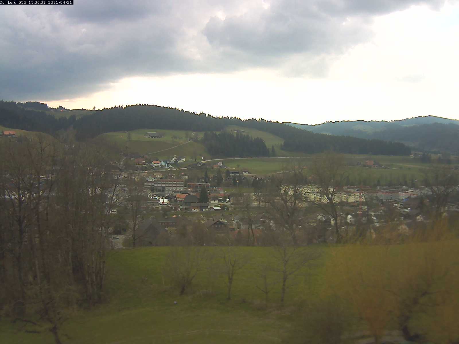 Webcam-Bild: Aussicht vom Dorfberg in Langnau 20210421-150601
