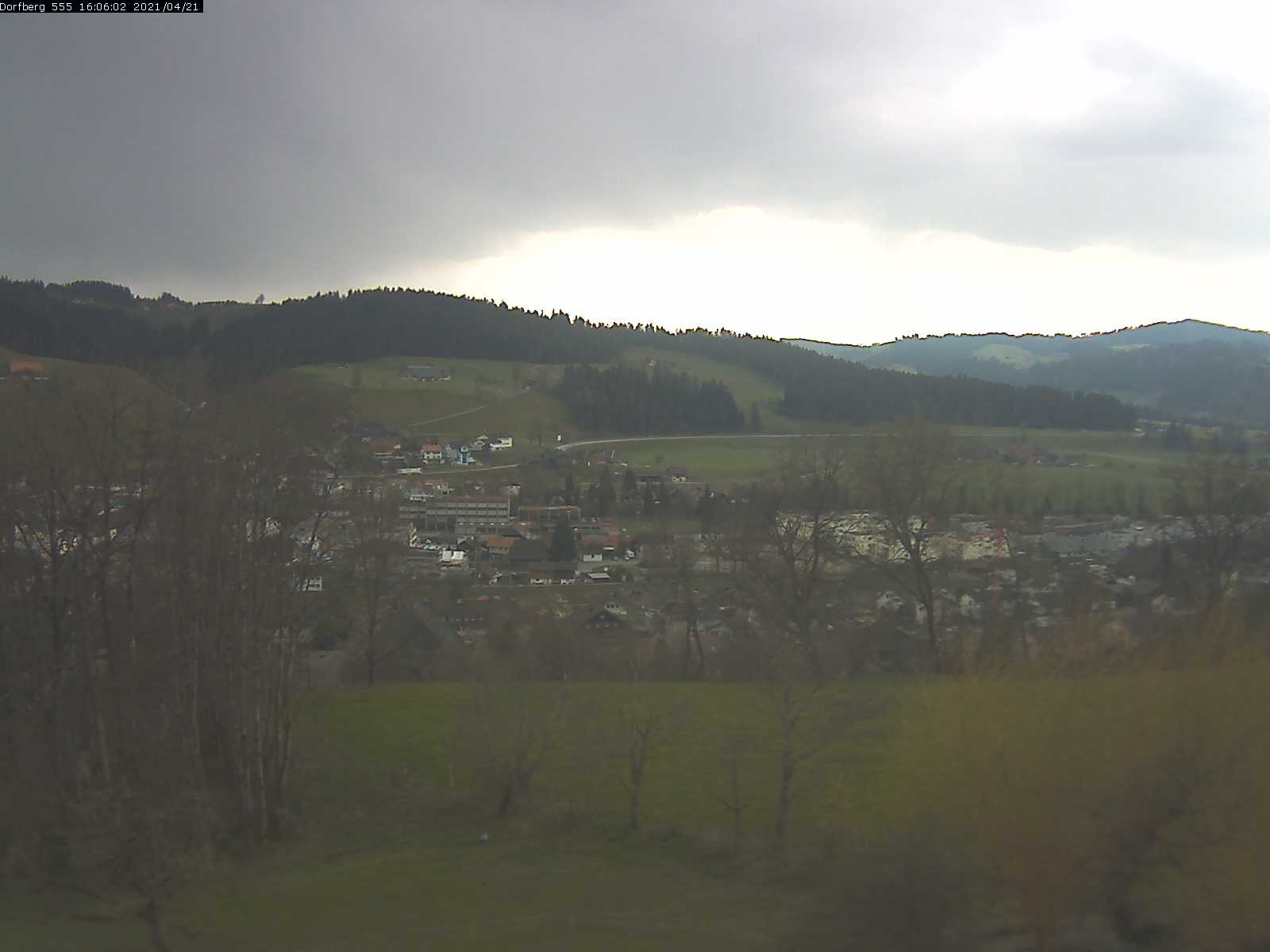 Webcam-Bild: Aussicht vom Dorfberg in Langnau 20210421-160601