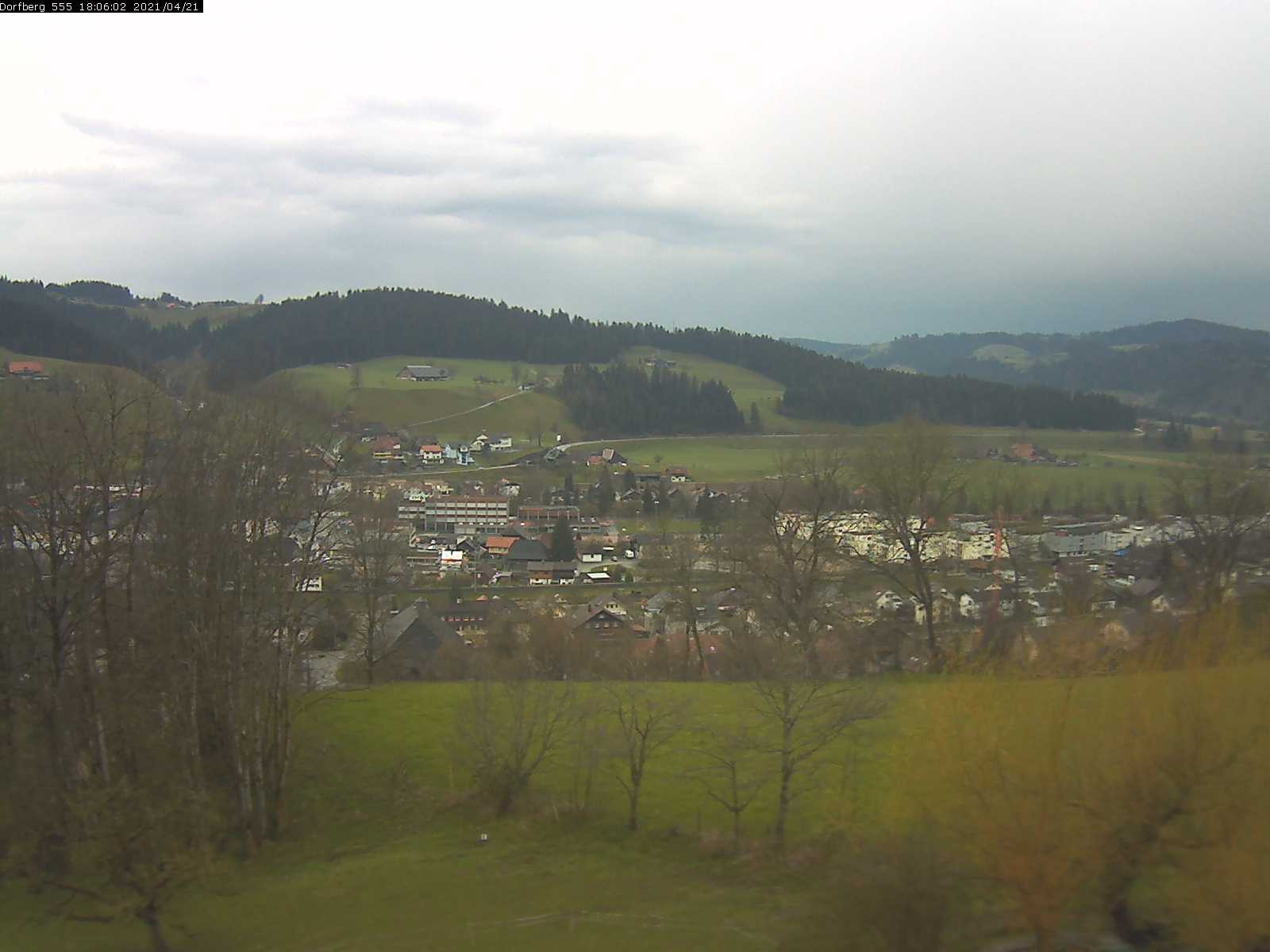 Webcam-Bild: Aussicht vom Dorfberg in Langnau 20210421-180601