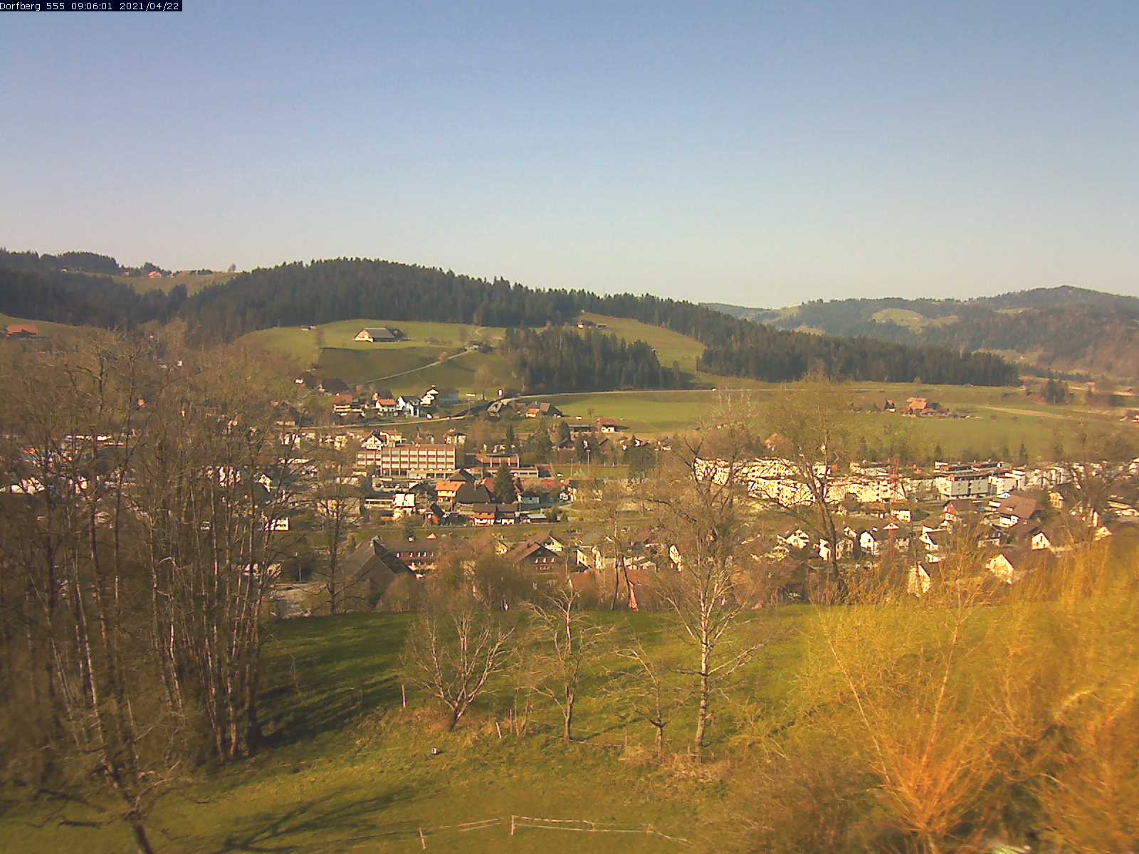 Webcam-Bild: Aussicht vom Dorfberg in Langnau 20210422-090601