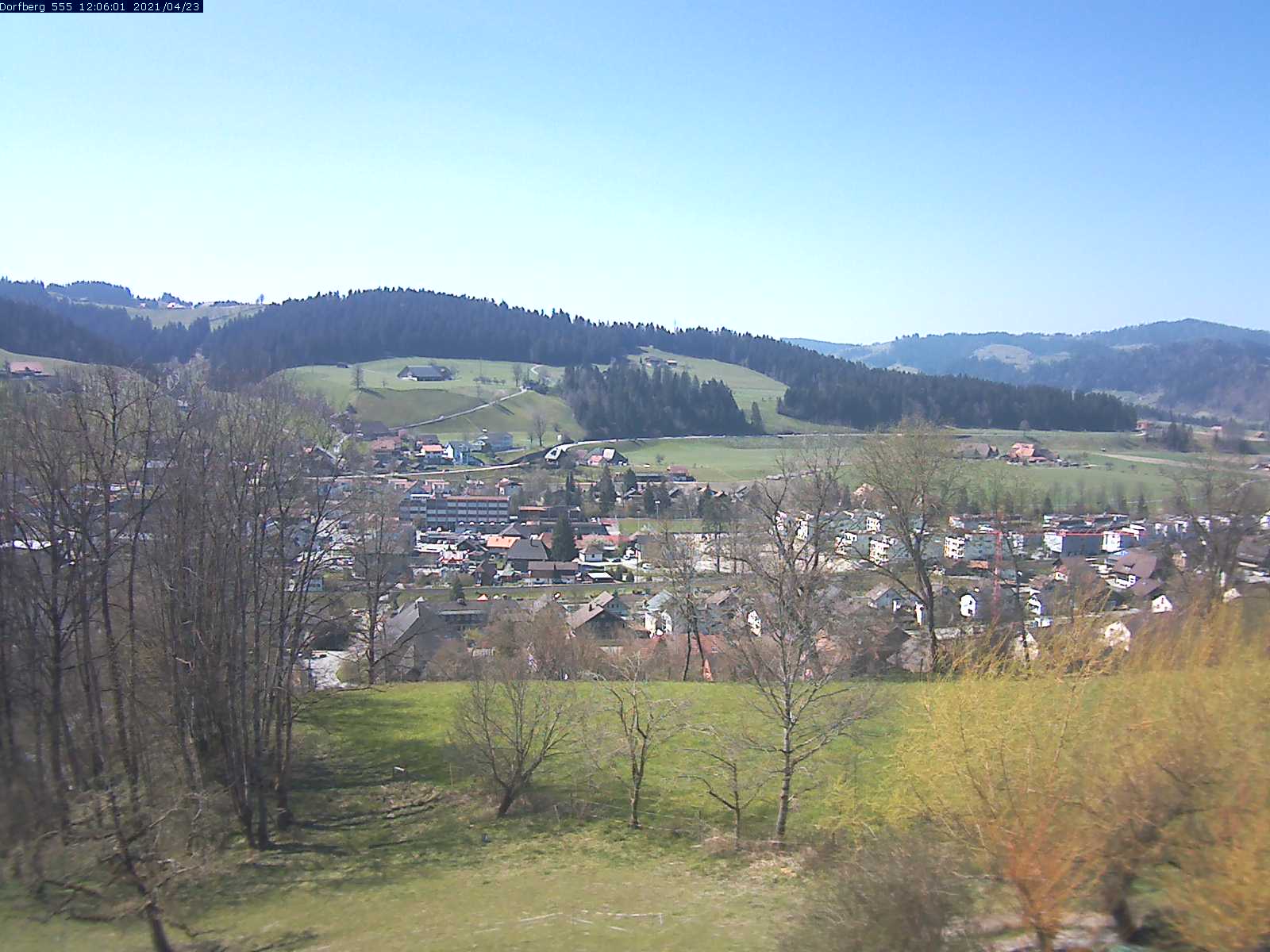 Webcam-Bild: Aussicht vom Dorfberg in Langnau 20210423-120601