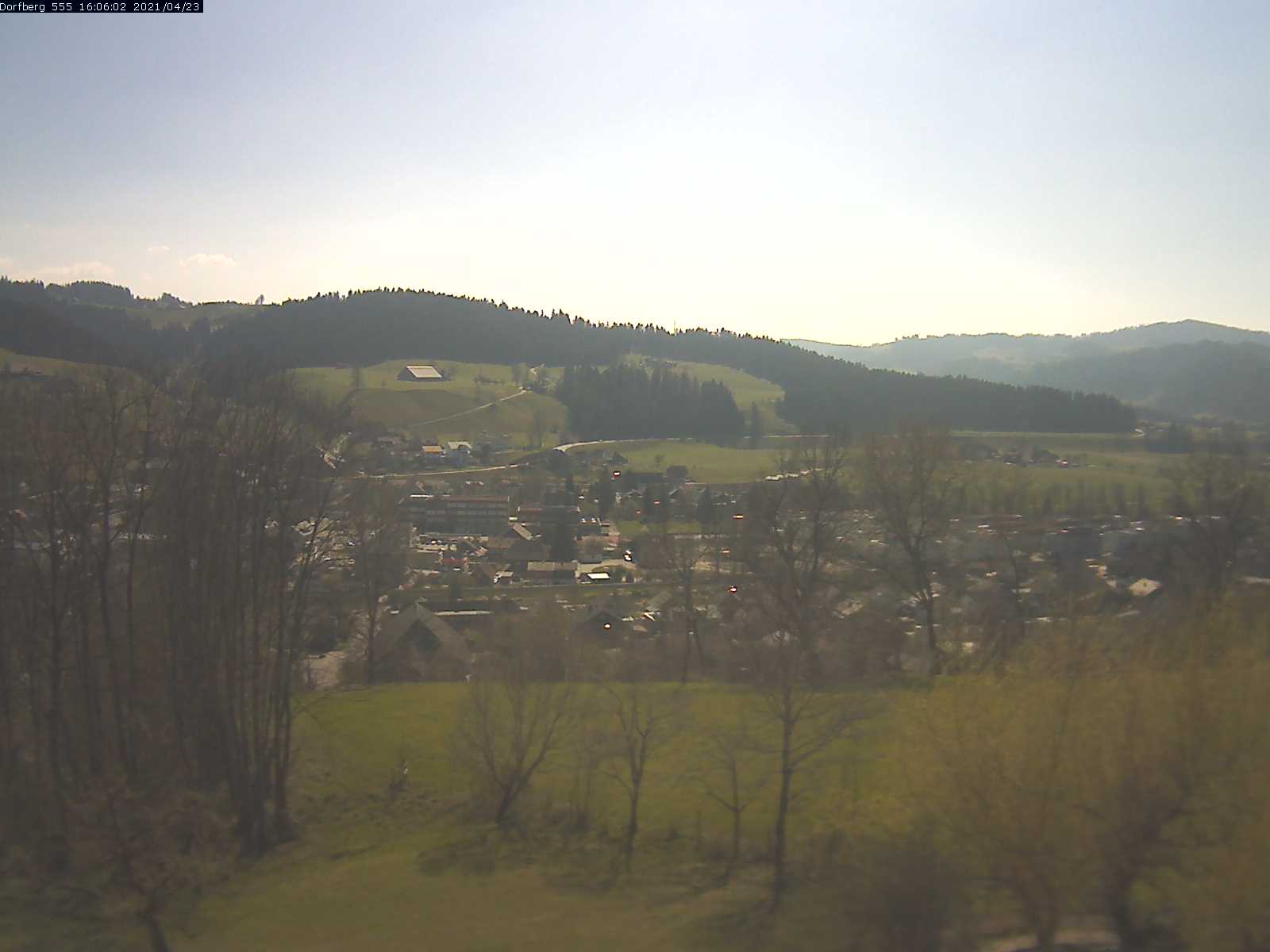 Webcam-Bild: Aussicht vom Dorfberg in Langnau 20210423-160601