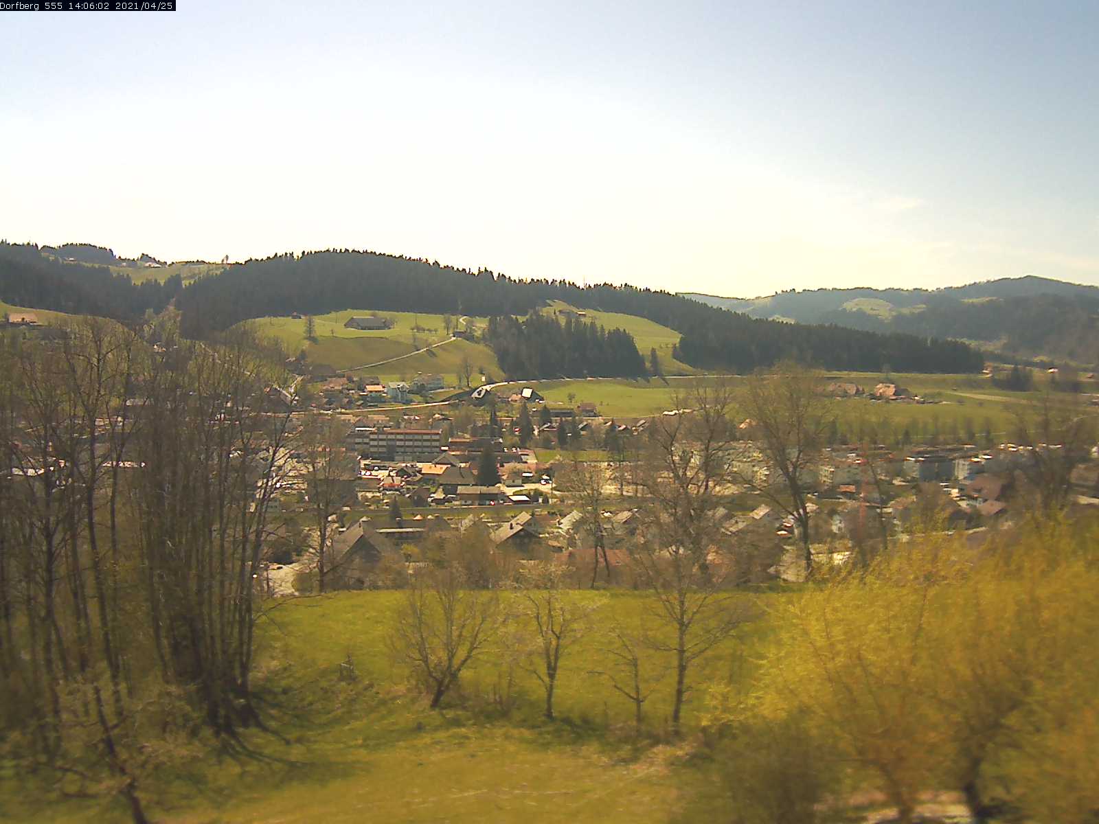 Webcam-Bild: Aussicht vom Dorfberg in Langnau 20210425-140601