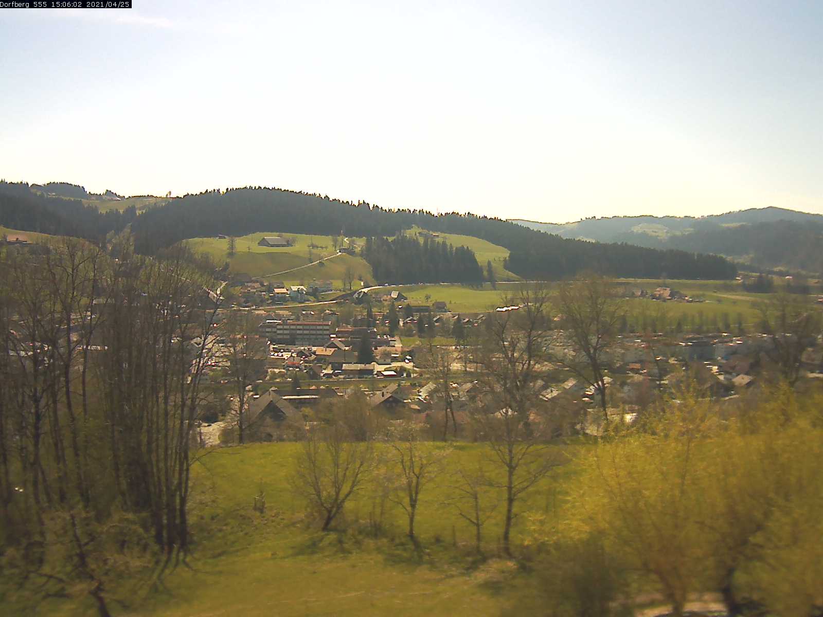 Webcam-Bild: Aussicht vom Dorfberg in Langnau 20210425-150601