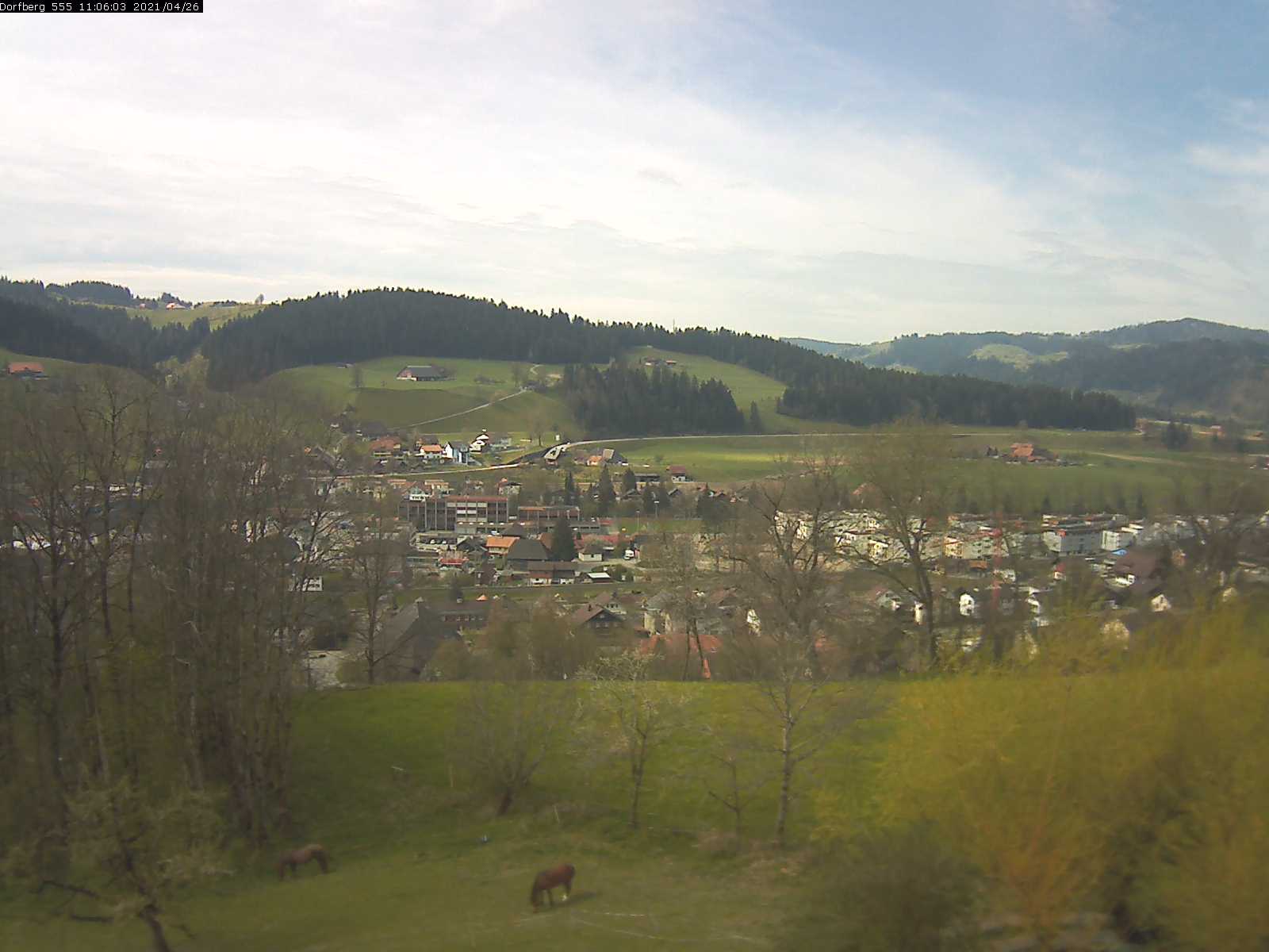 Webcam-Bild: Aussicht vom Dorfberg in Langnau 20210426-110601