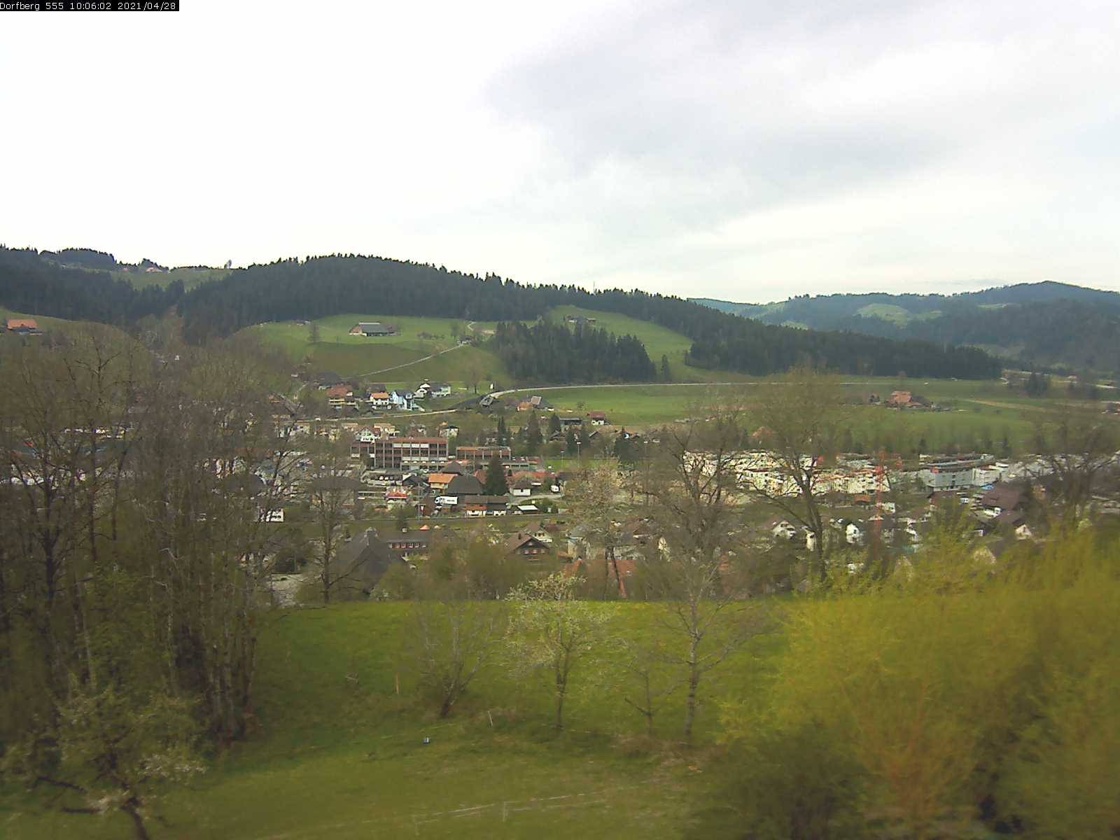 Webcam-Bild: Aussicht vom Dorfberg in Langnau 20210428-100601